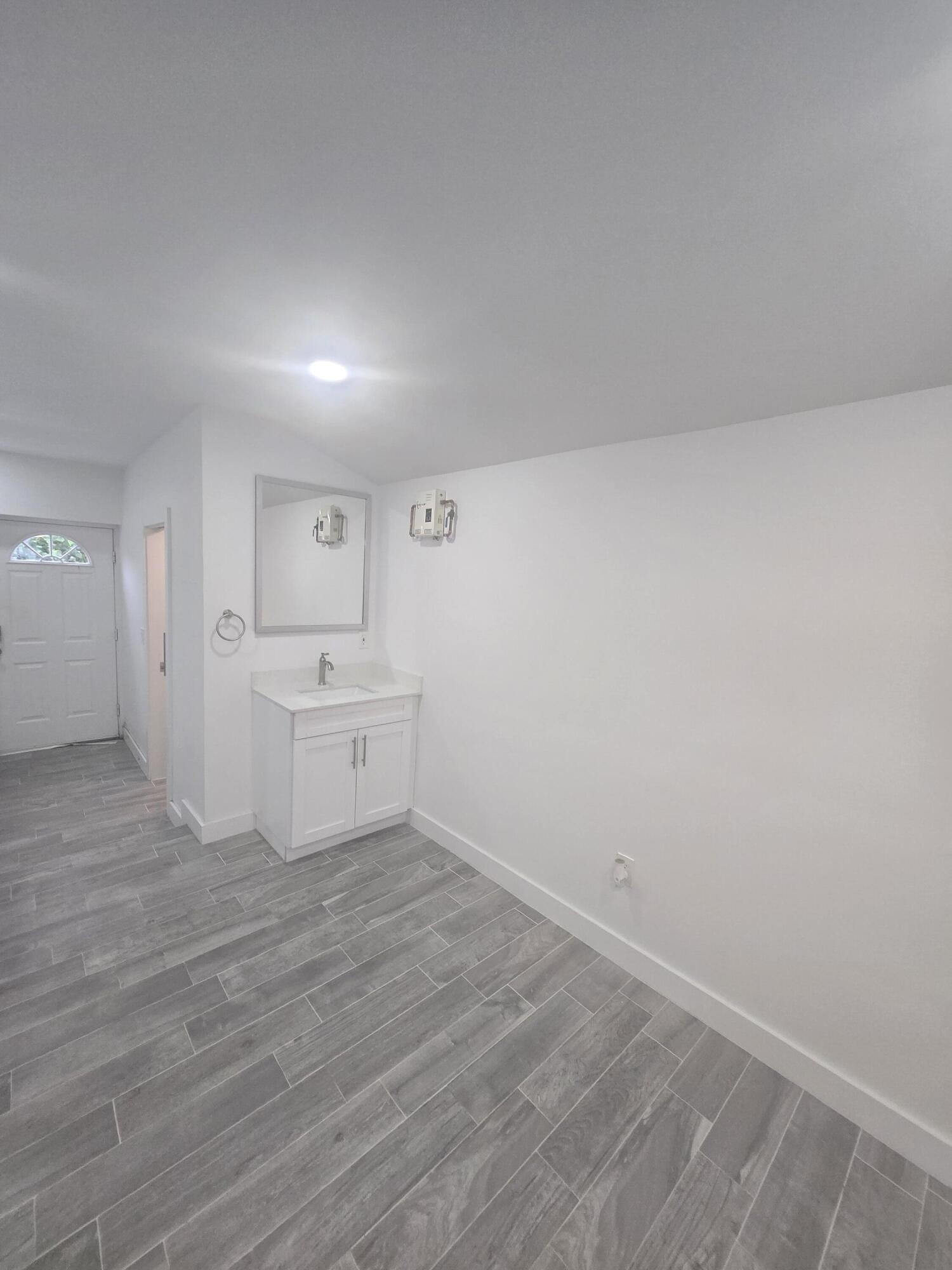 40 Sw 8th Avenue 1 Property Photo 7