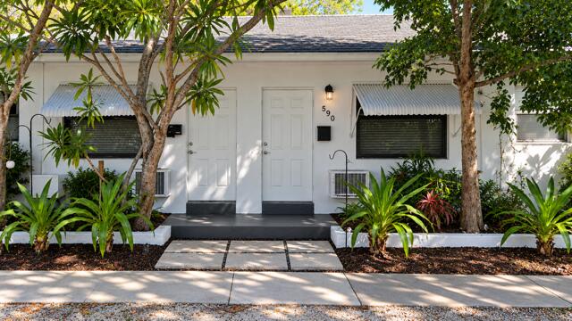 560 Ne 15th Avenue Property Photo 1