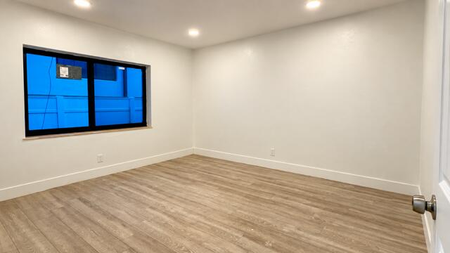 560 Ne 15th Avenue Property Photo 5