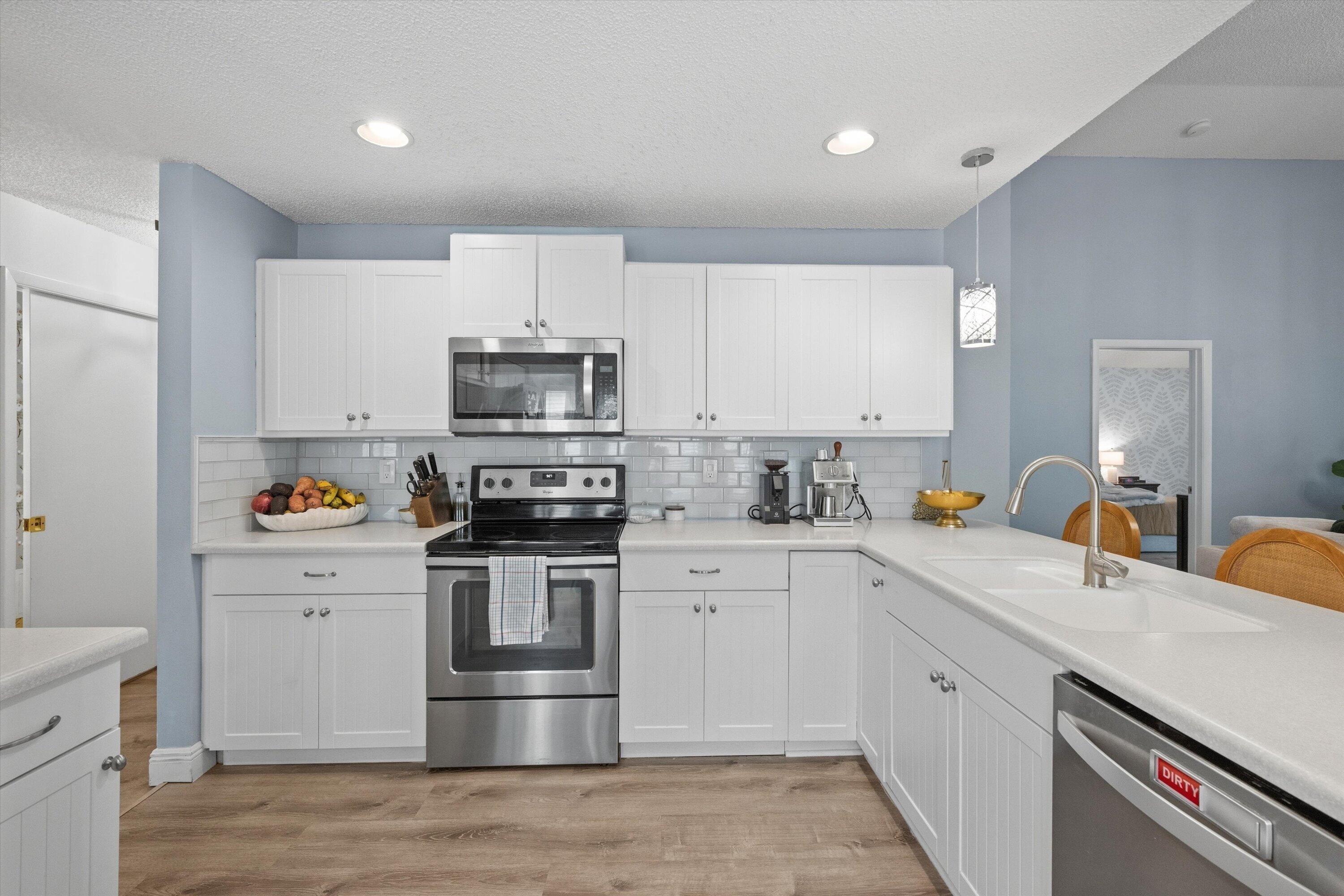 1610 Lakefield North Court Property Photo 13