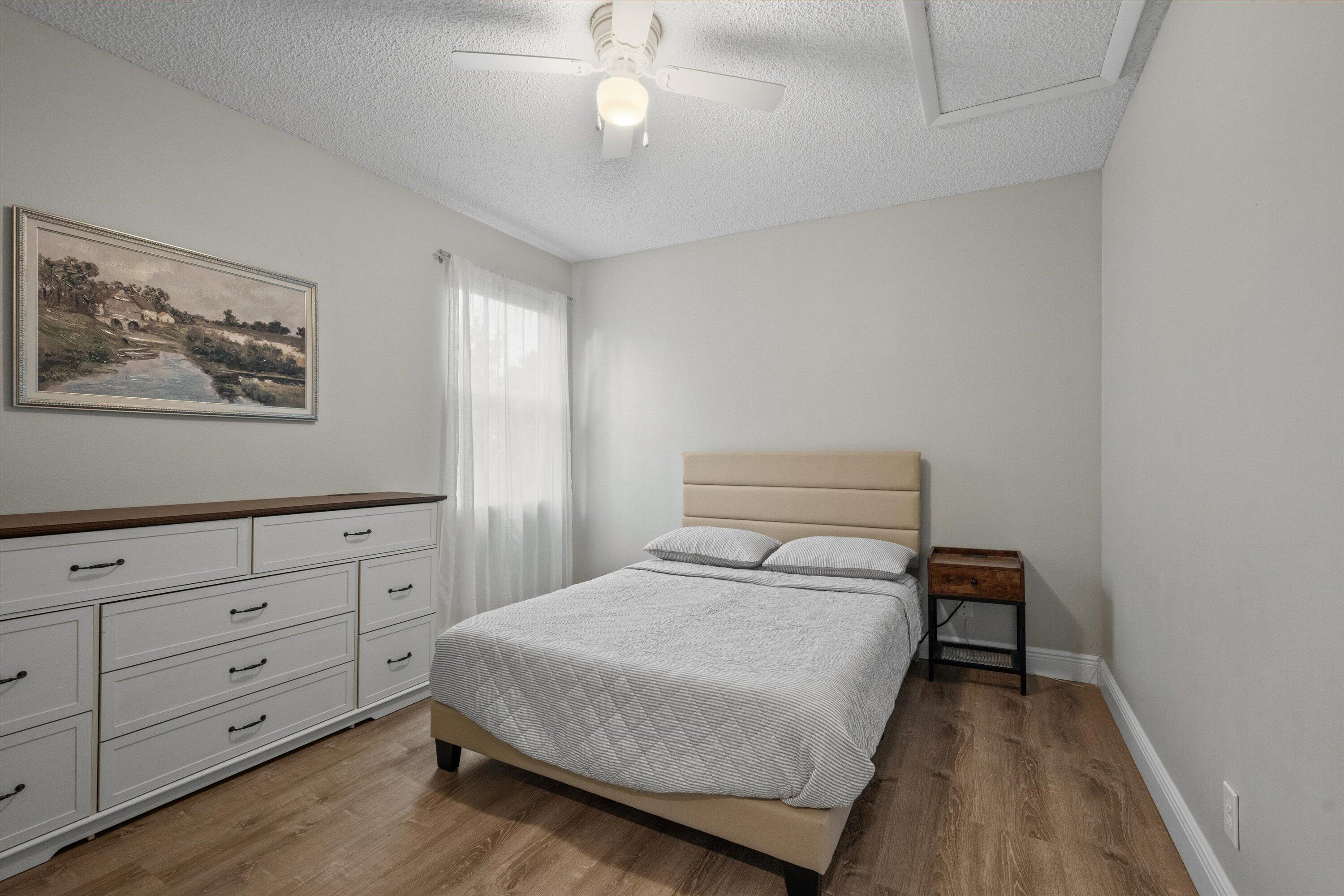 1610 Lakefield North Court Property Photo 22