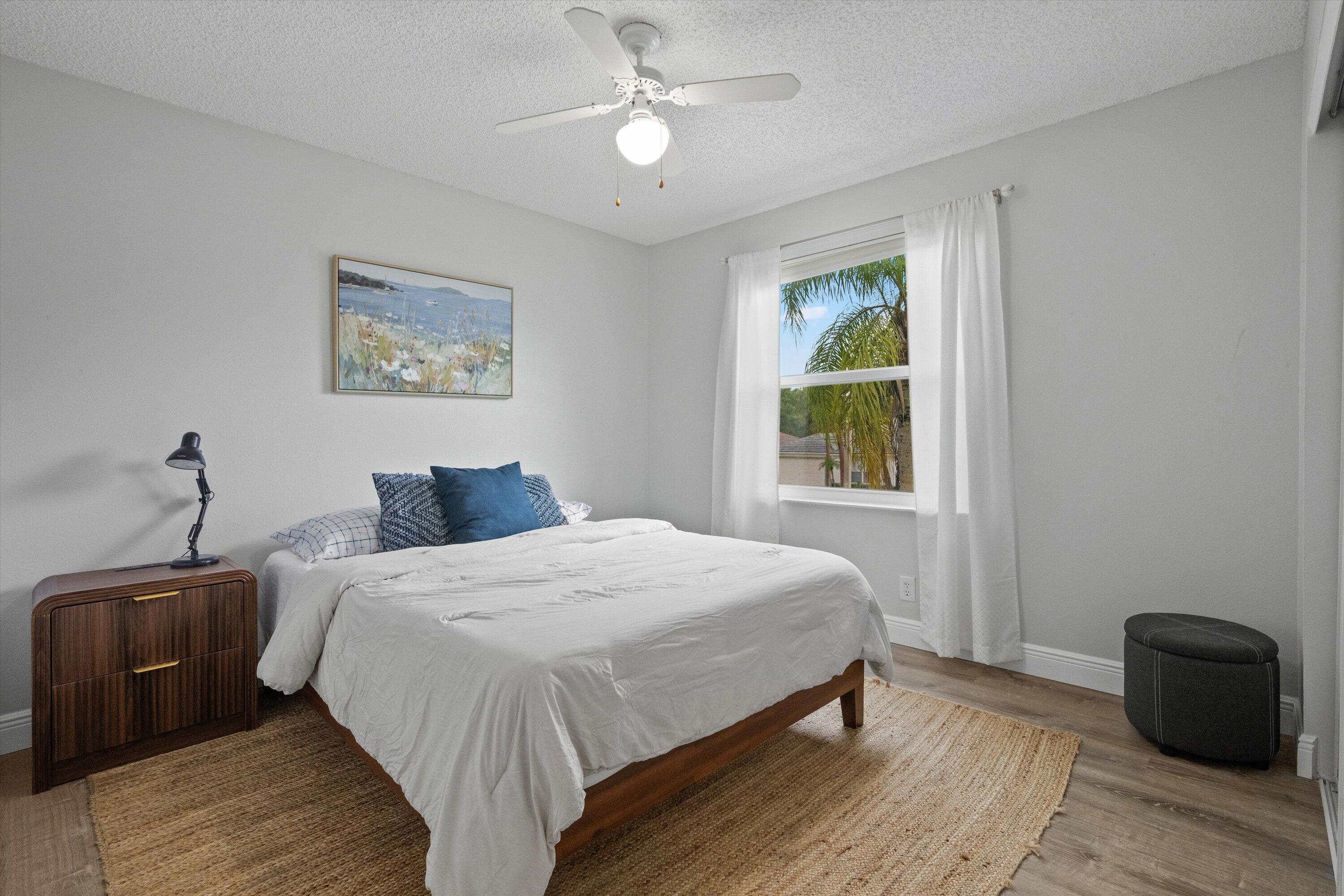 1610 Lakefield North Court Property Photo 24
