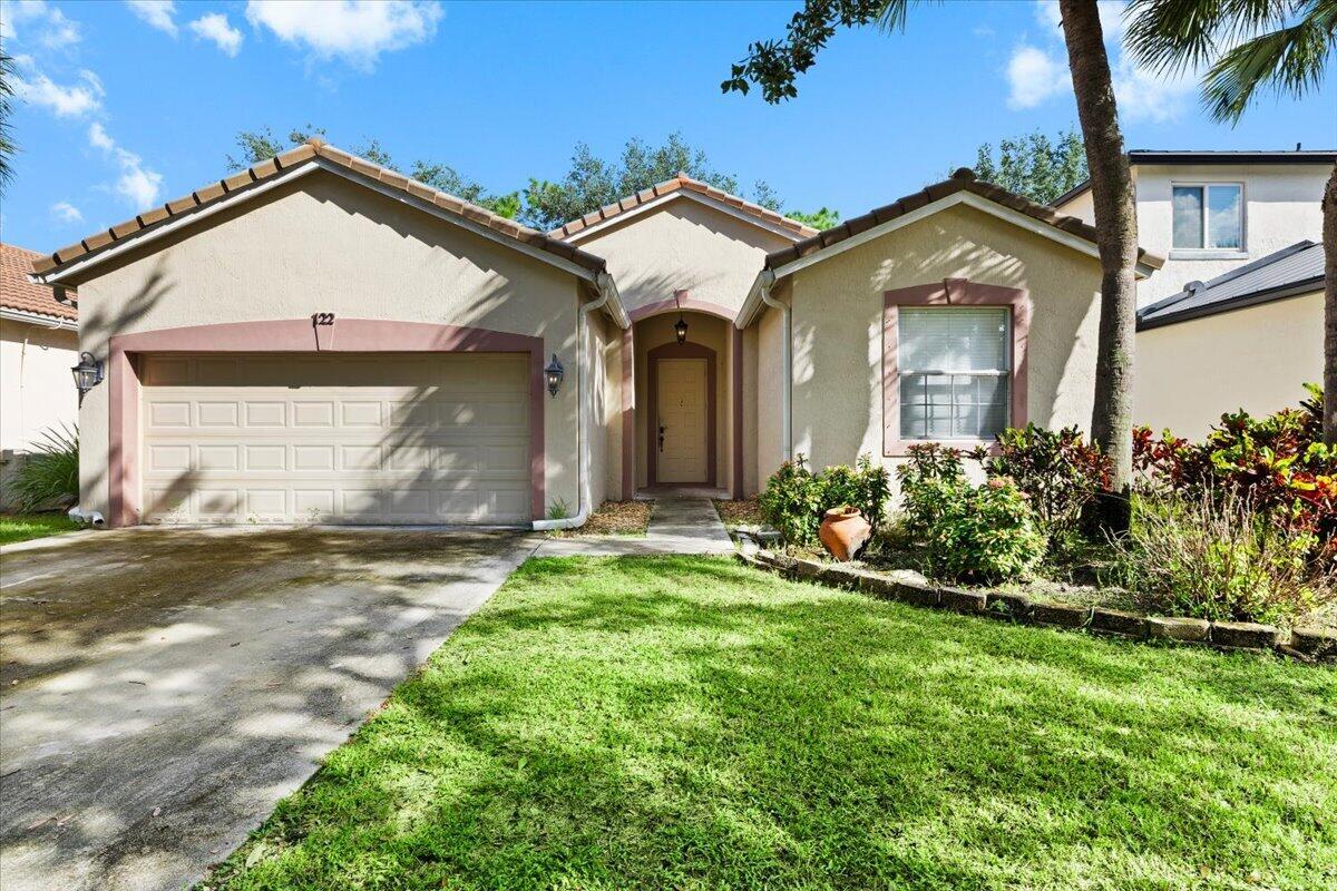 122 Seminole Lakes Drive Property Photo 1