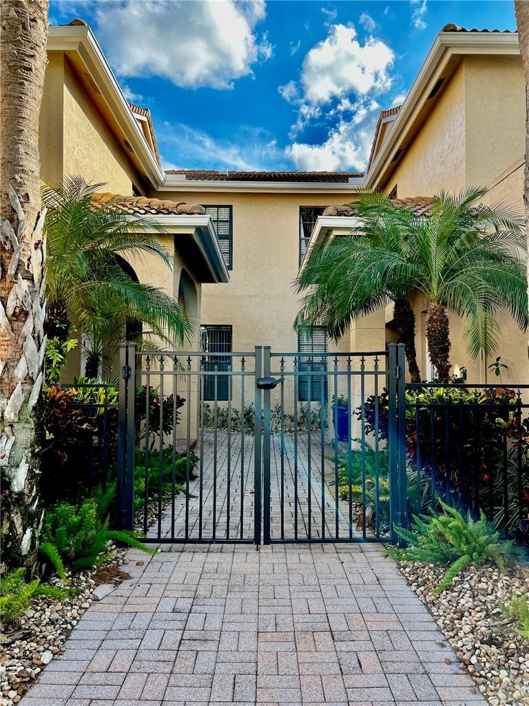 6769 Montego Bay Boulevard Property Photo 2