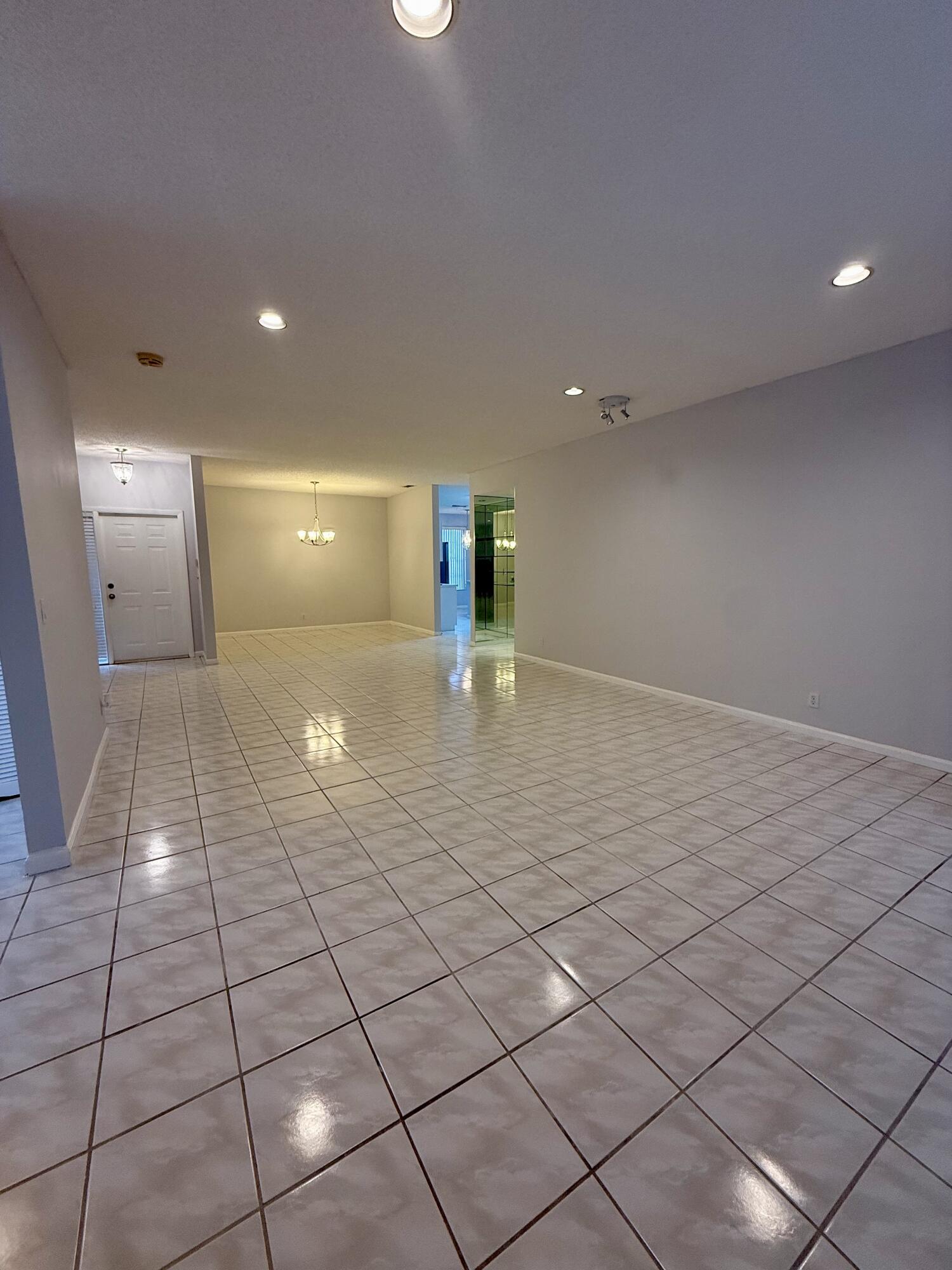 6769 Montego Bay Boulevard Property Photo 4