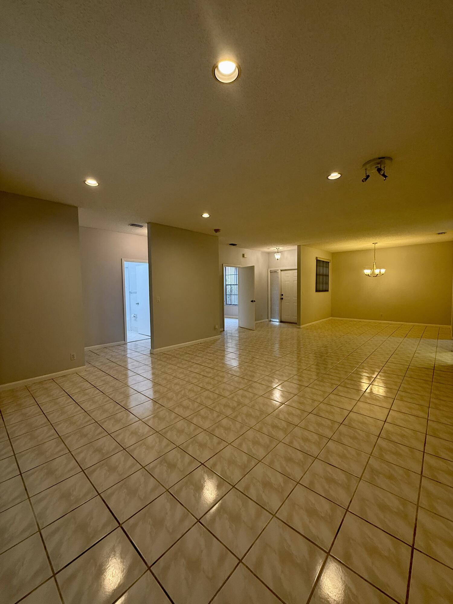 6769 Montego Bay Boulevard Property Photo 5
