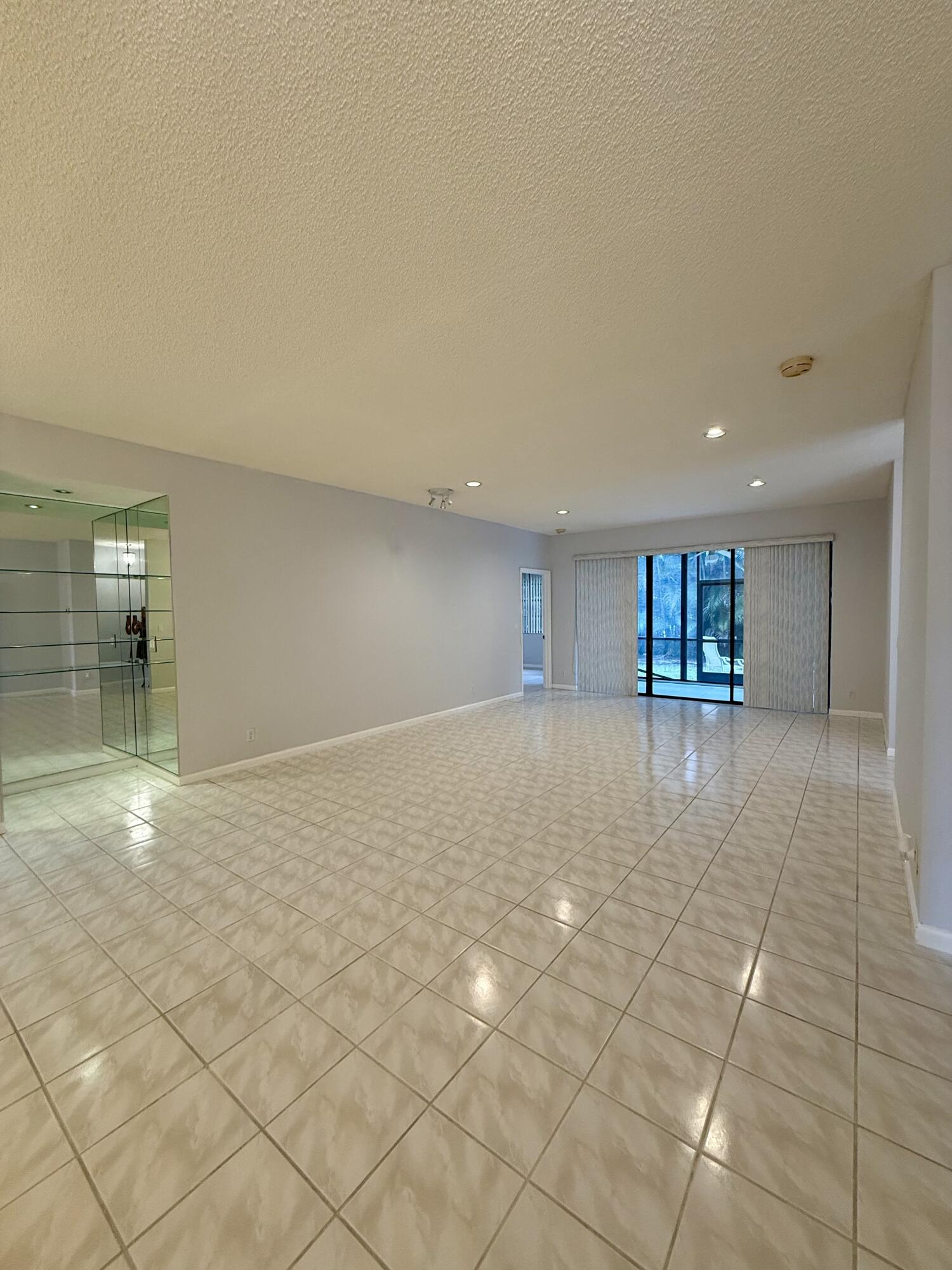6769 Montego Bay Boulevard Property Photo 8