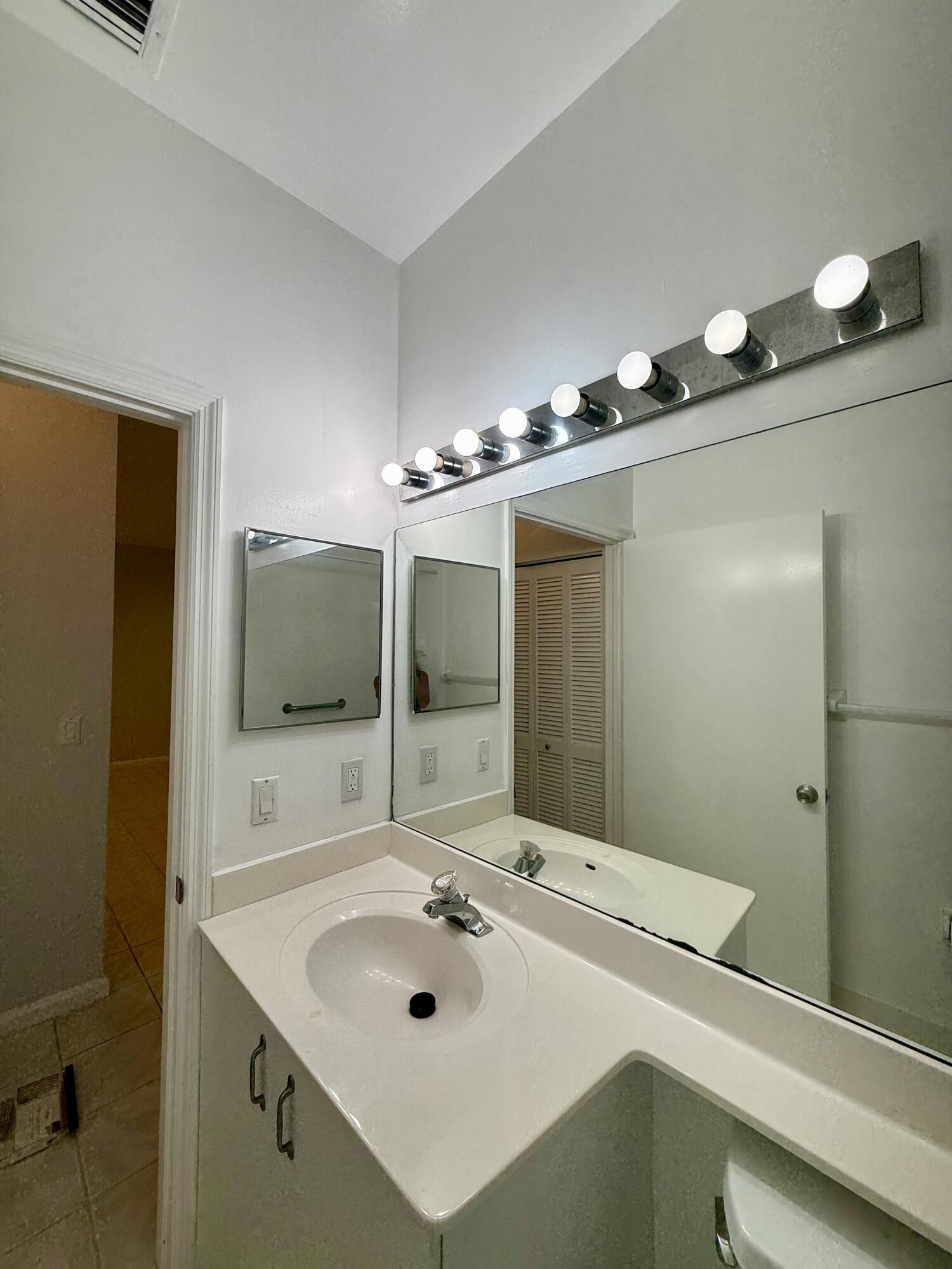 6769 Montego Bay Boulevard Property Photo 15