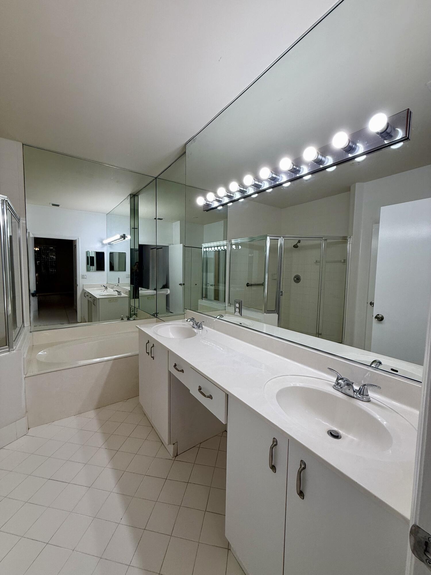 6769 Montego Bay Boulevard Property Photo 20