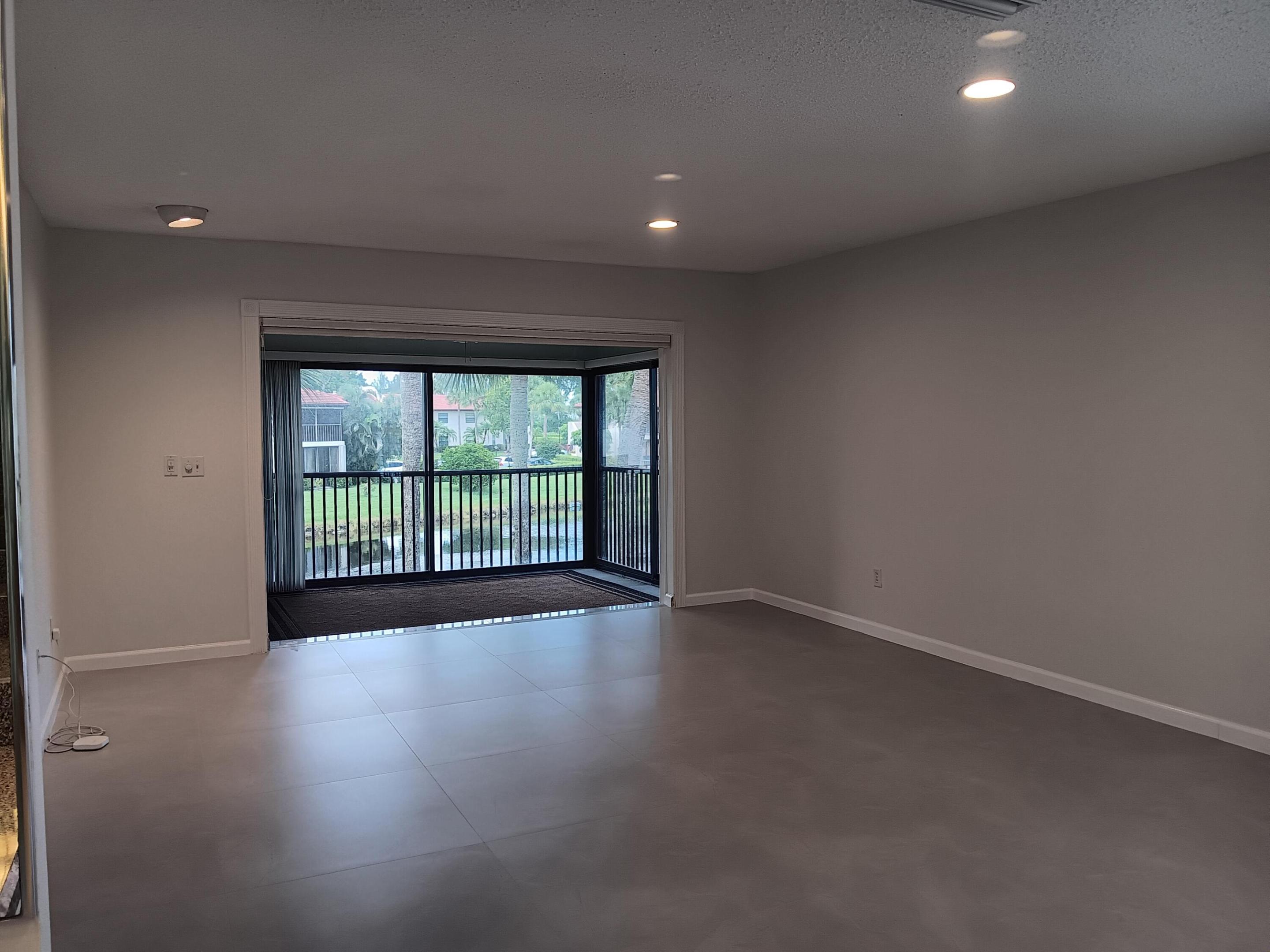 8045 Eastlake Drive Property Photo 4