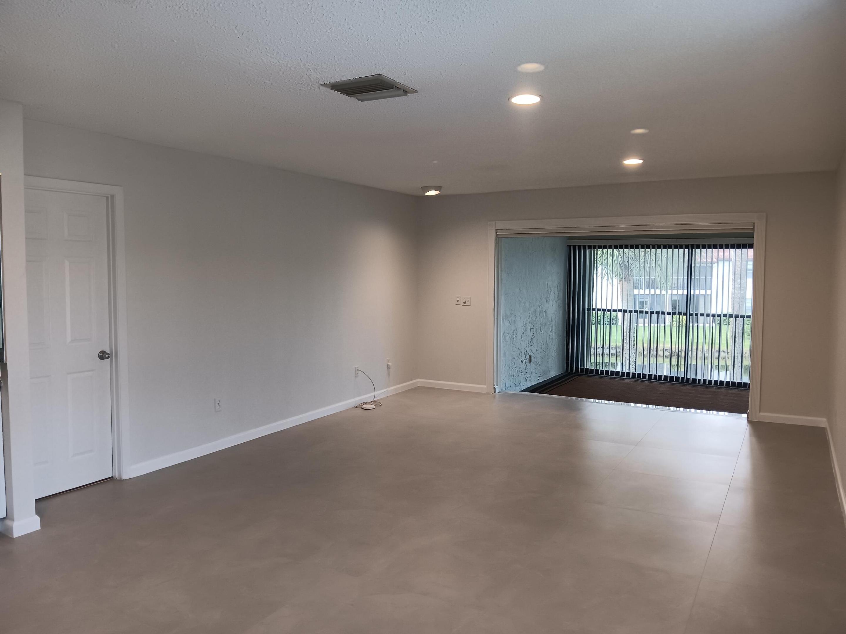 8045 Eastlake Drive Property Photo 8