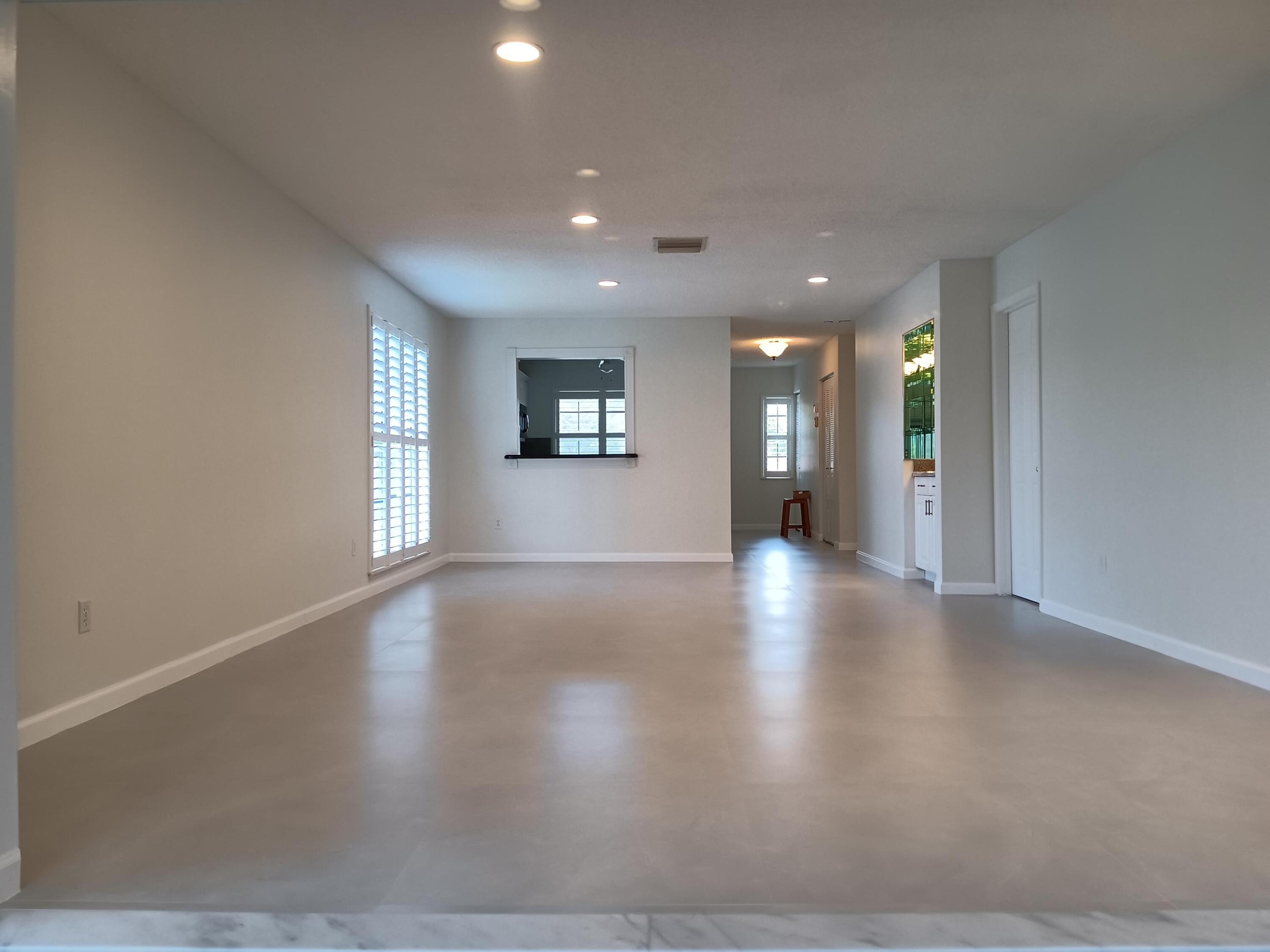 8045 Eastlake Drive Property Photo 10