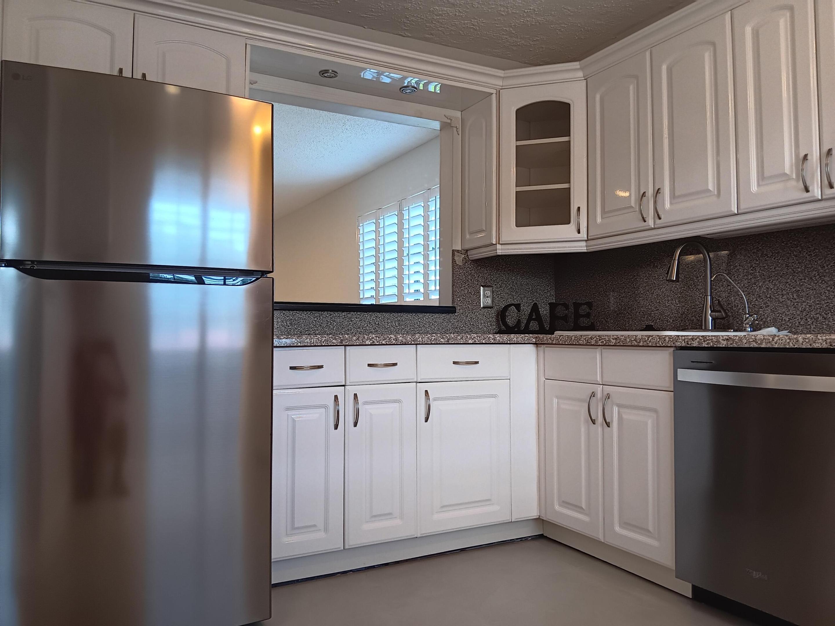 8045 Eastlake Drive Property Photo 15