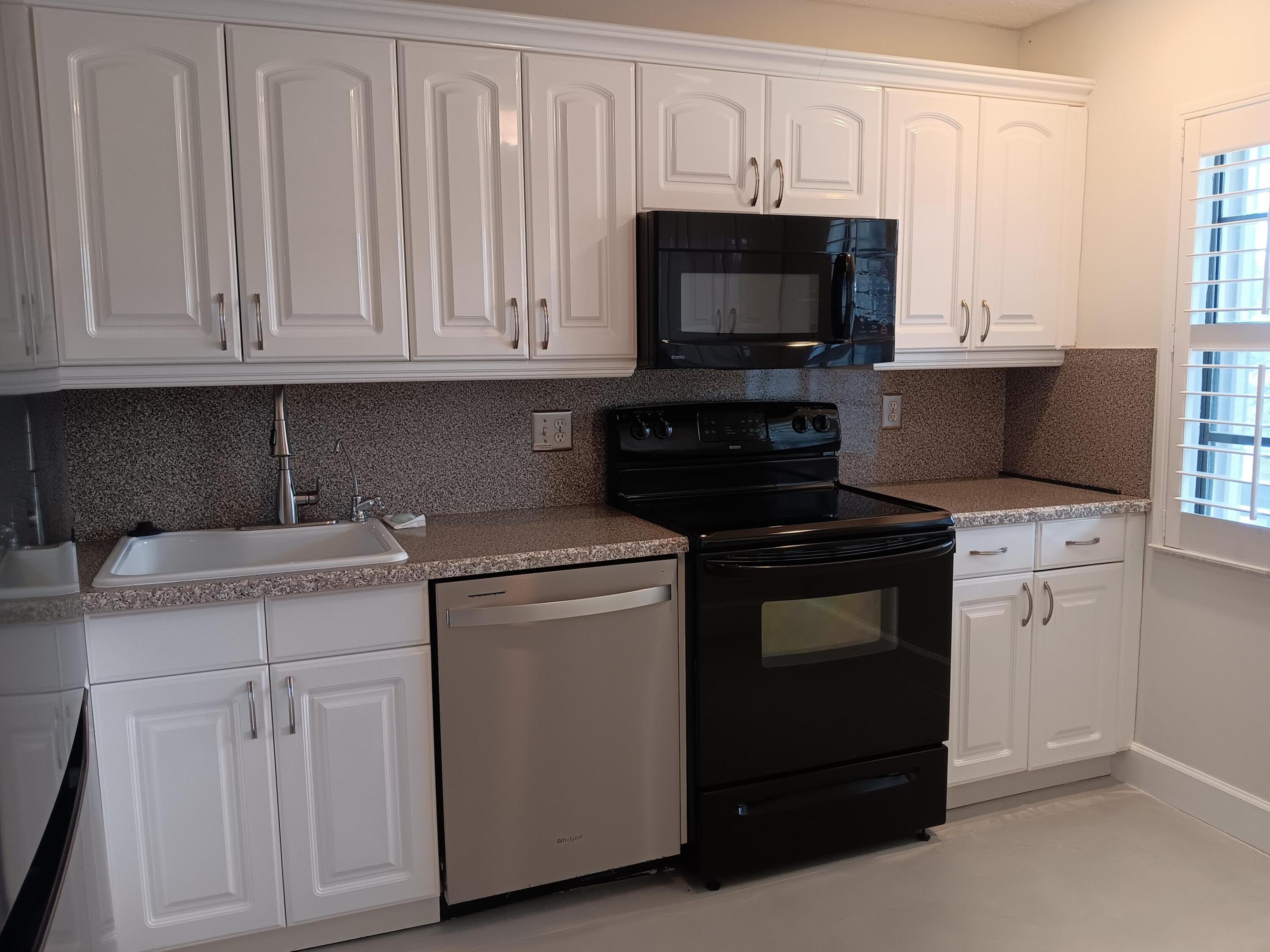 8045 Eastlake Drive Property Photo 39