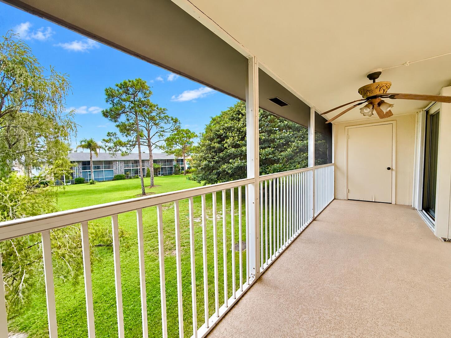 18081 Se Country Club Drive 21-207 Property Photo 20