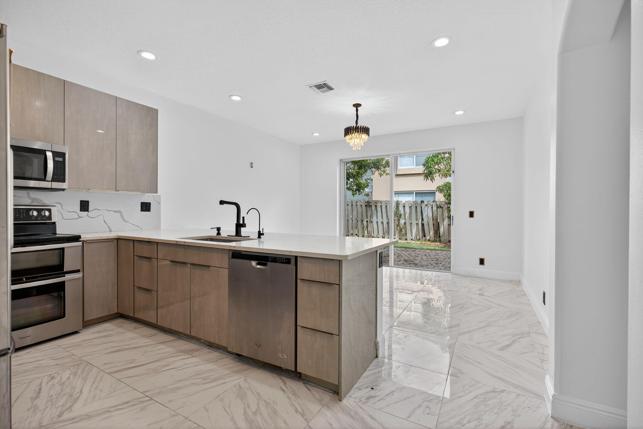 4083 Lake Tahoe Circle Property Photo 8