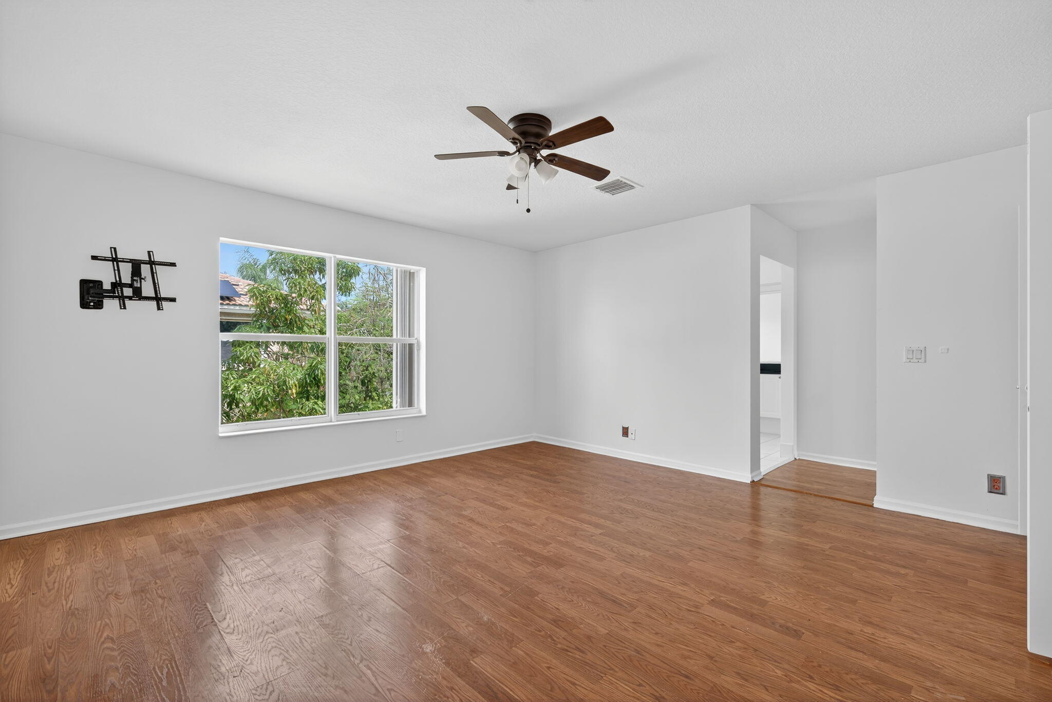 4083 Lake Tahoe Circle Property Photo 10