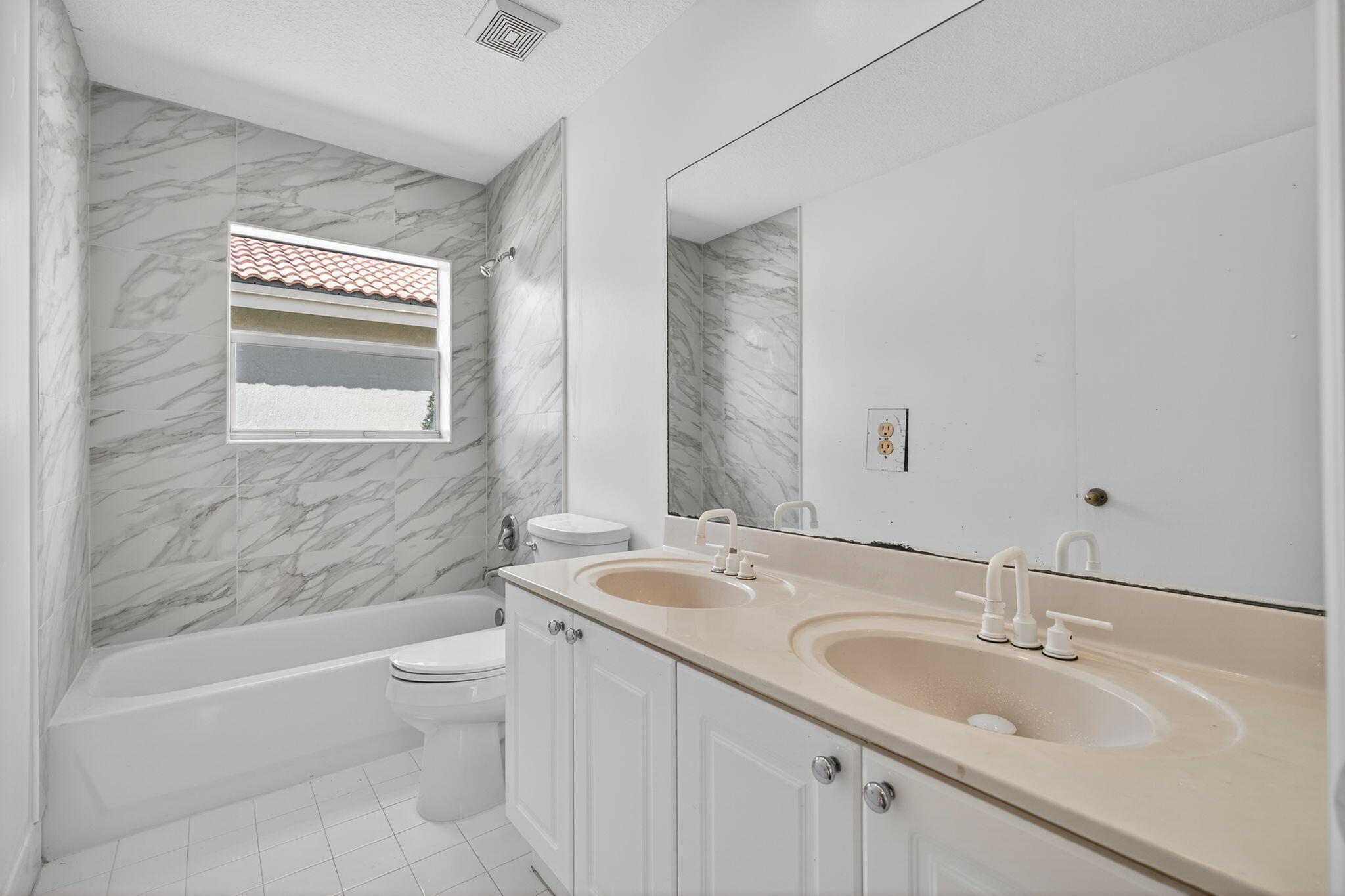 4083 Lake Tahoe Circle Property Photo 14
