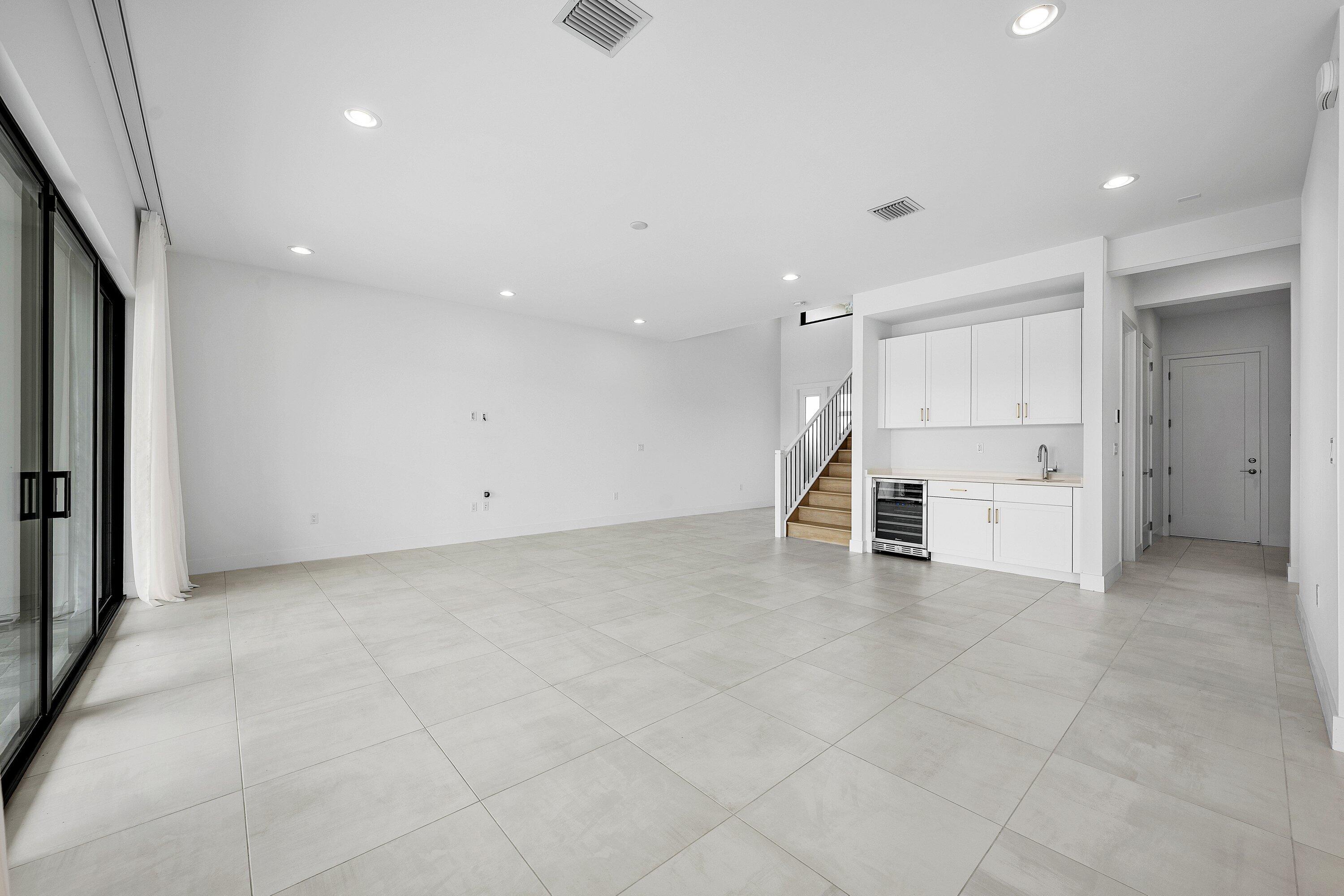 8095 Crystal Downs Avenue Property Photo 7