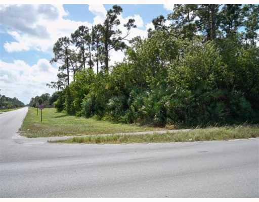 Xx Sycamore Drive W Property Photo 1