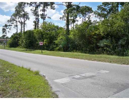 Xx Sycamore Drive W Property Photo 2