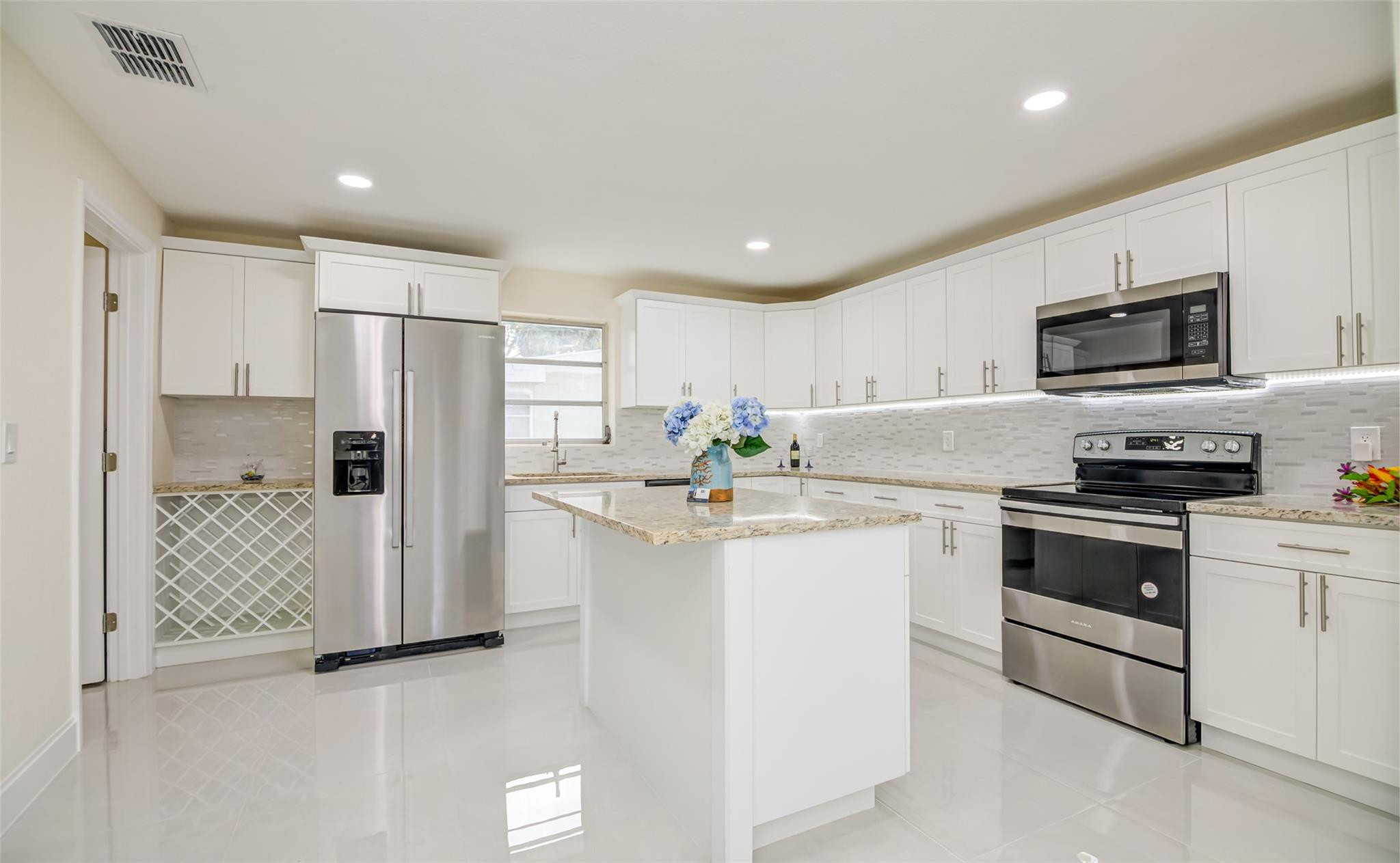 3105 18th Street Property Photo 12