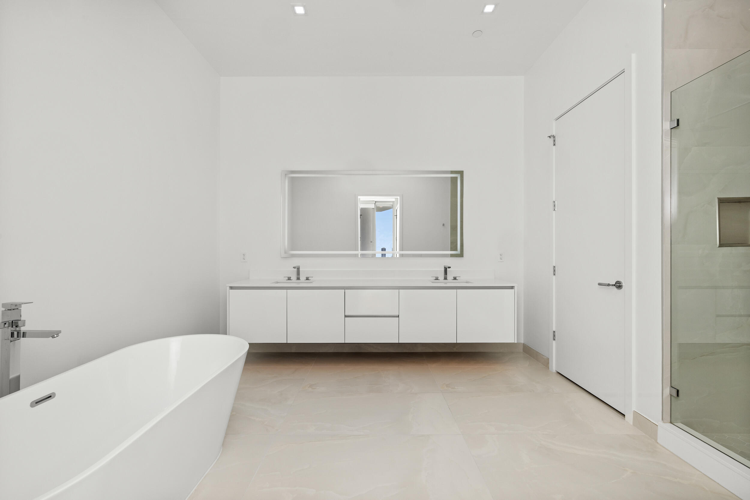 220 Lake Shore Drive 612 Property Photo 18