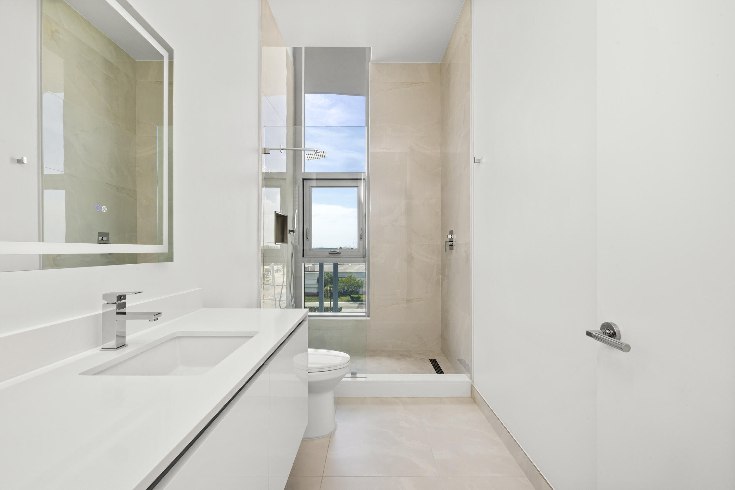 220 Lake Shore Drive 612 Property Photo 26