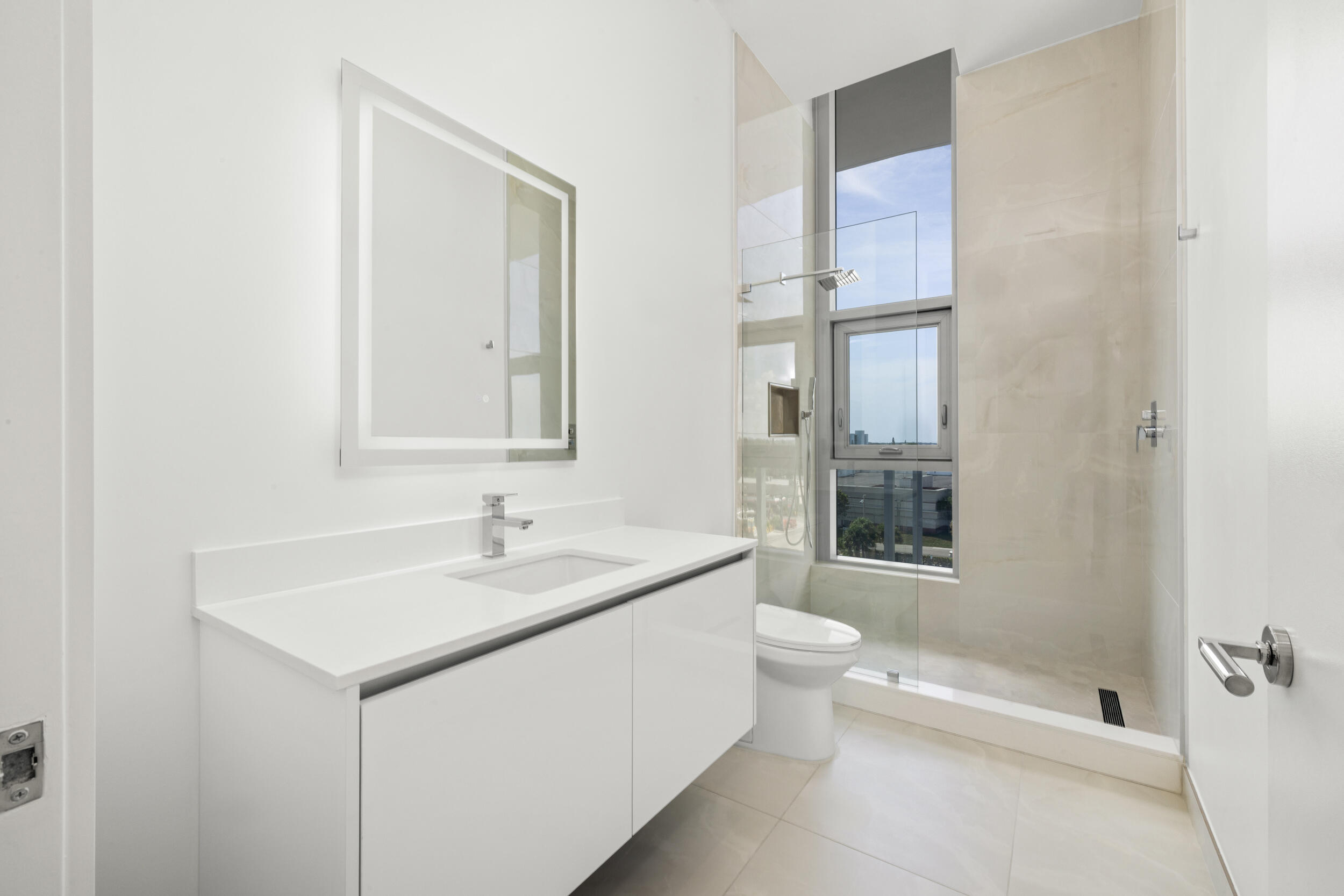 220 Lake Shore Drive 612 Property Photo 27