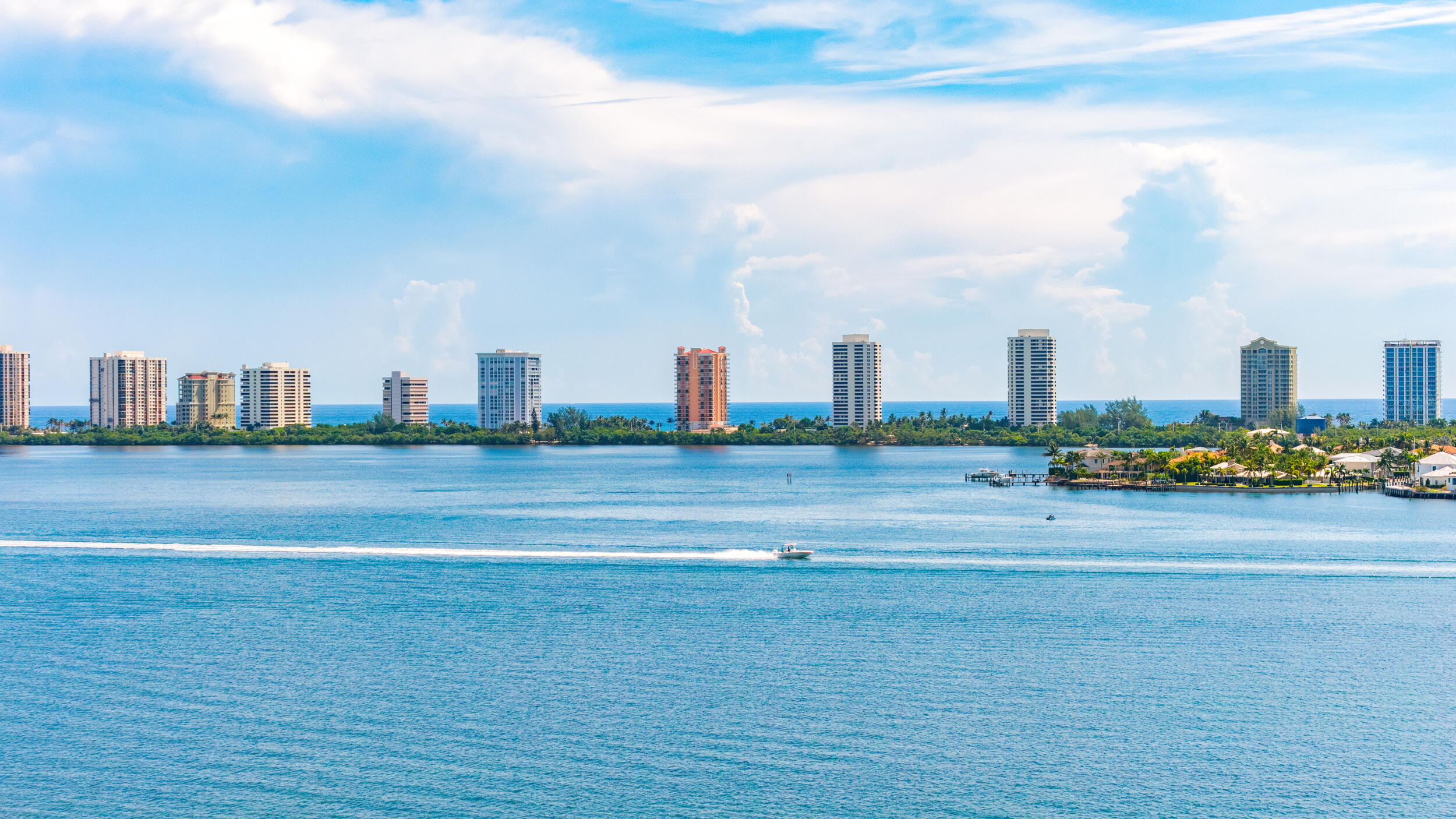 220 Lake Shore Drive 612 Property Photo 44