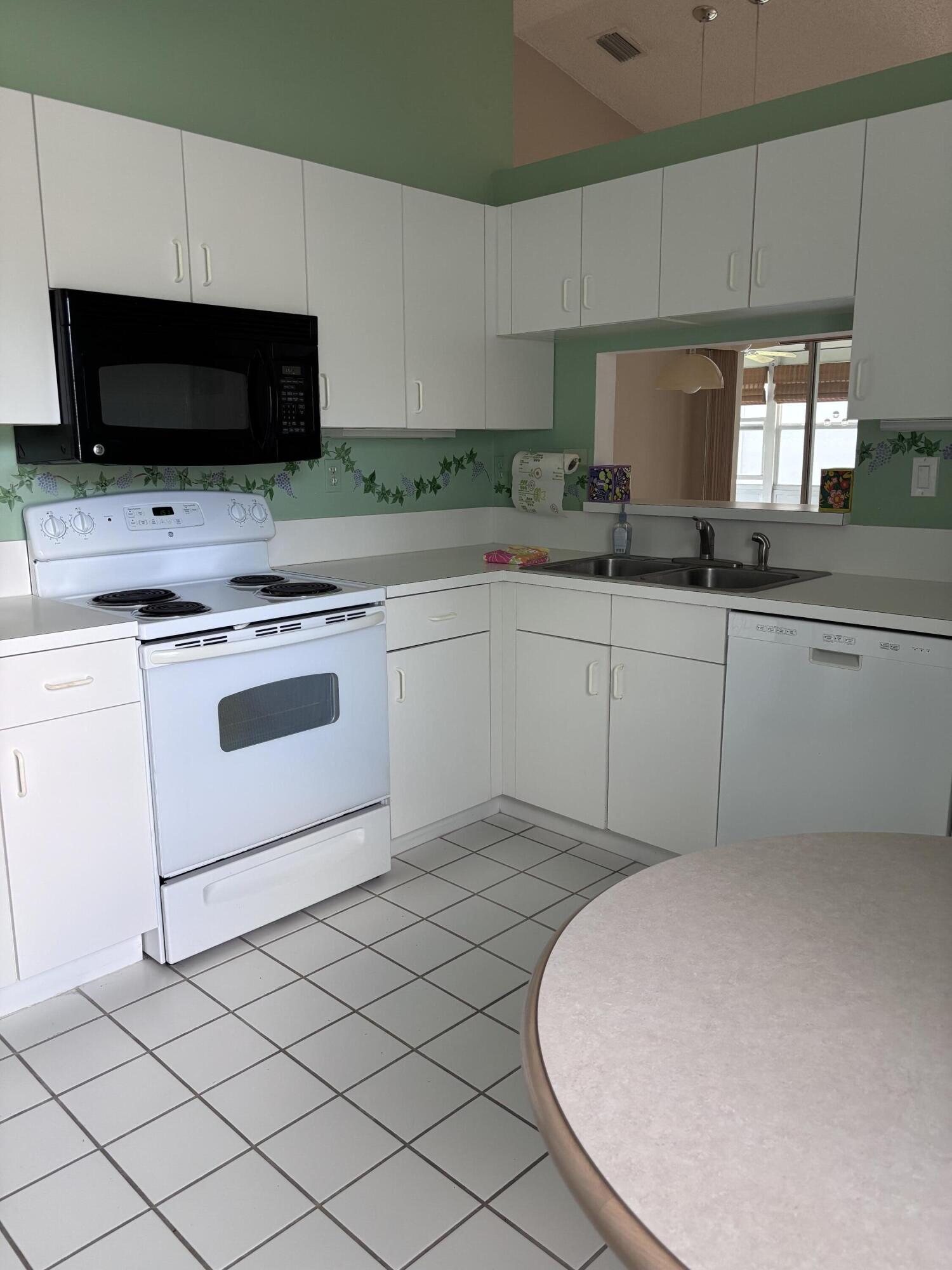 7636 Mansfield Hollow Road Property Photo 13