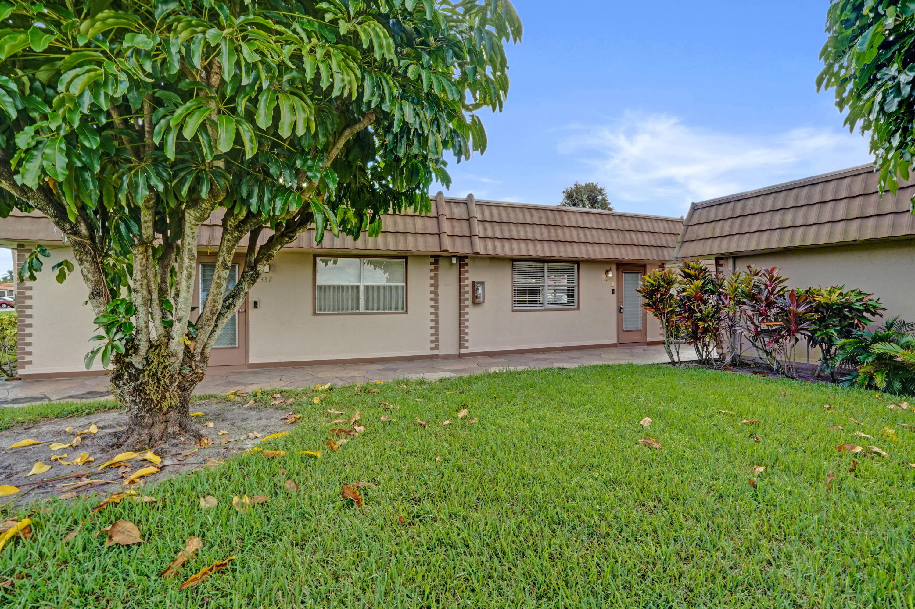 338 Seville O Property Photo 44