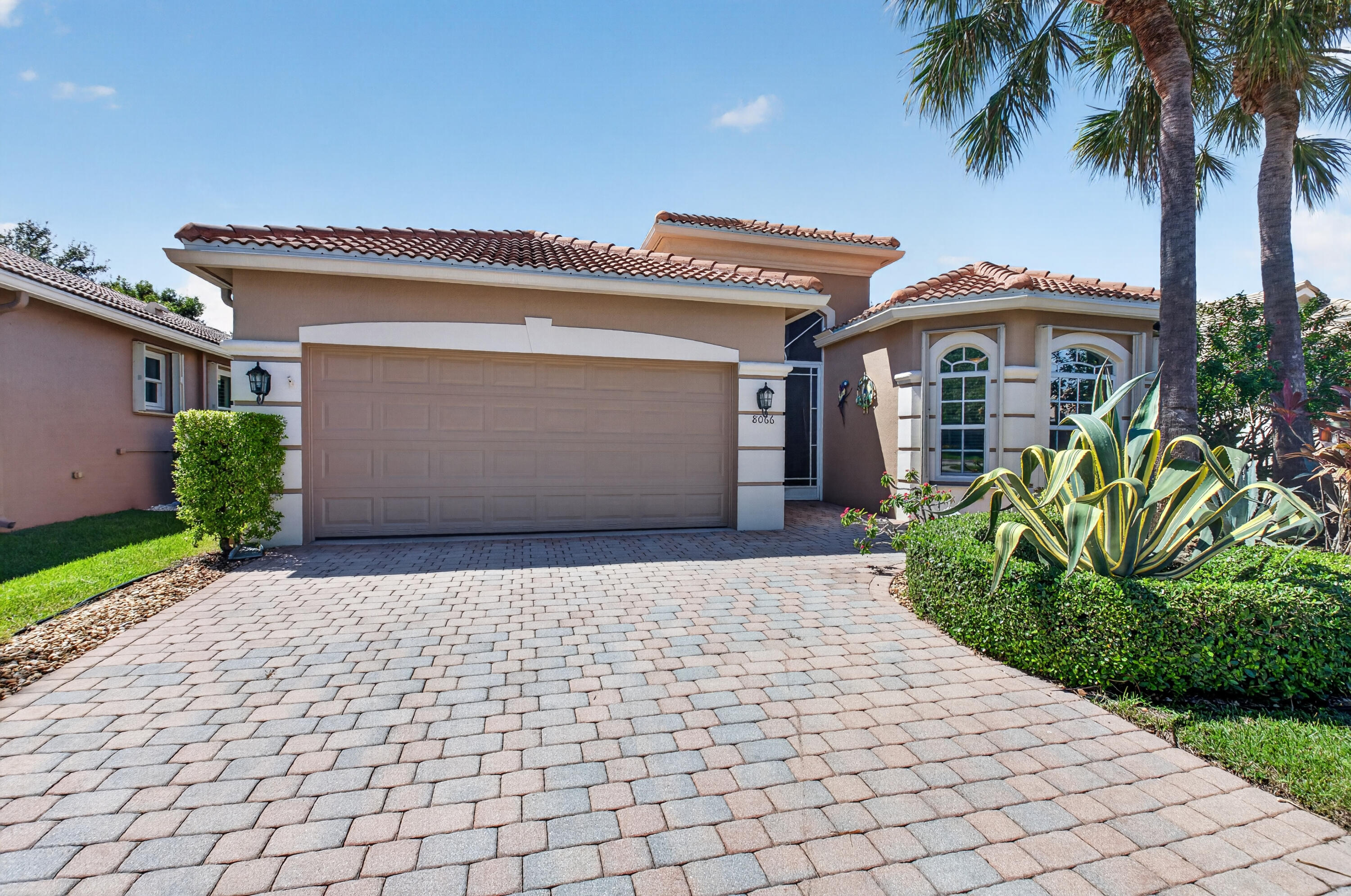 8066 Rossini Way Property Photo 4