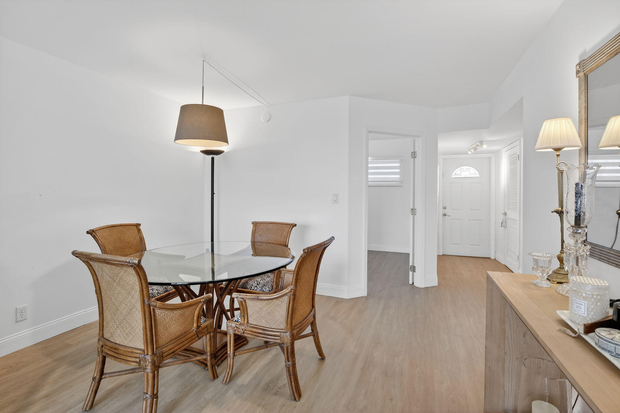 9820 S Hollybrook Lake Drive 306 Property Photo 2