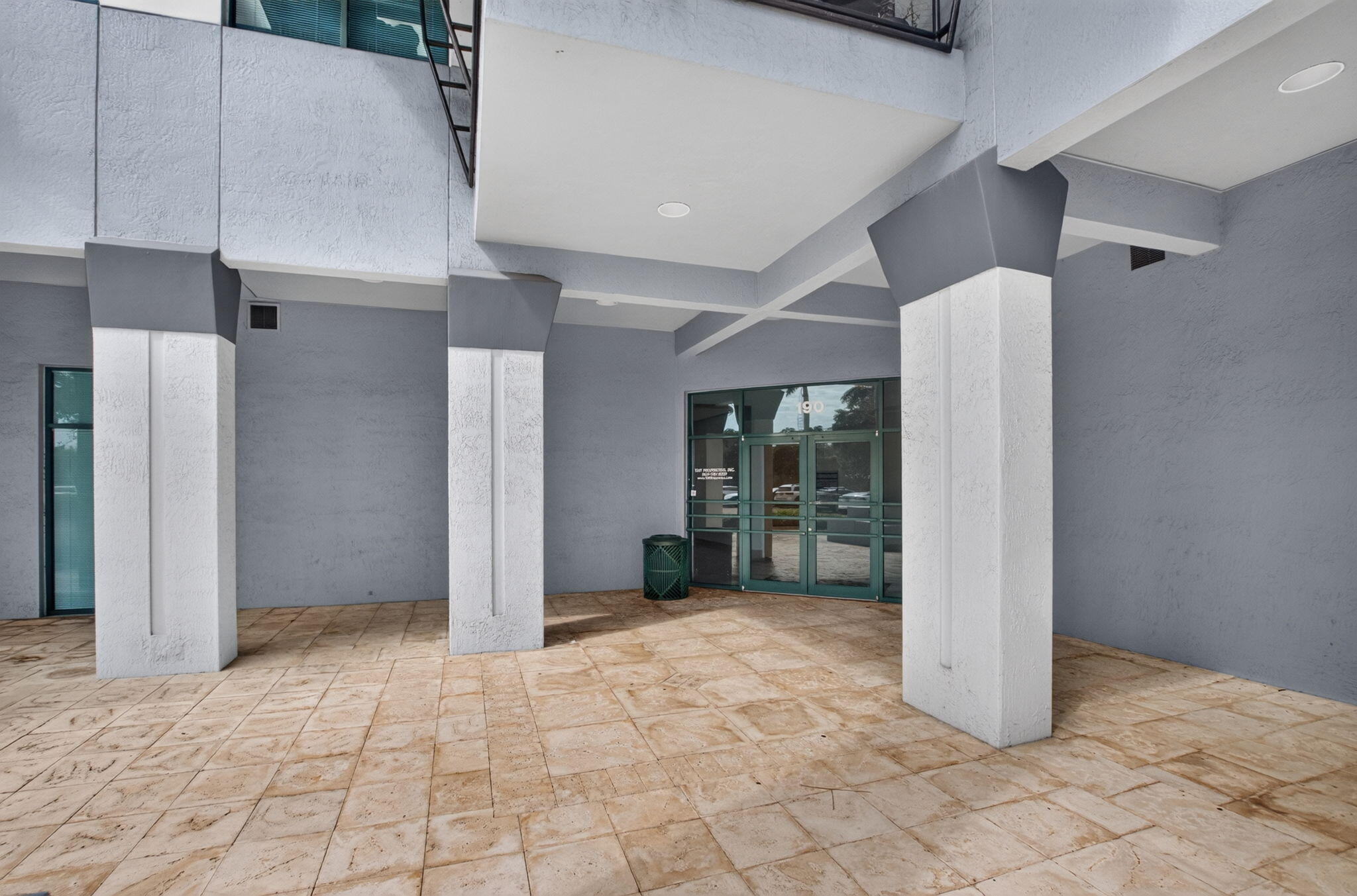 190 Congress Park Drive 202 Property Photo 3