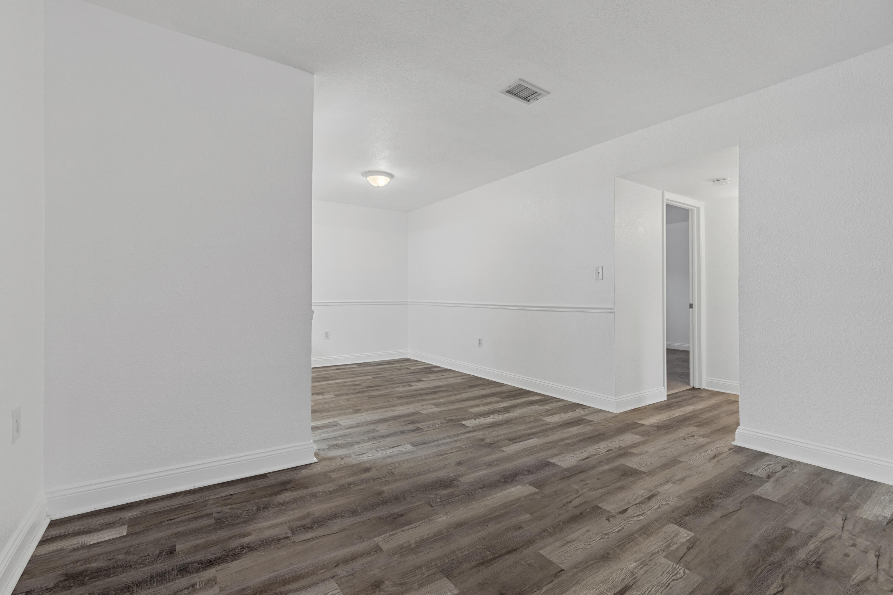 12658 Kenwood Lane D Property Photo 6