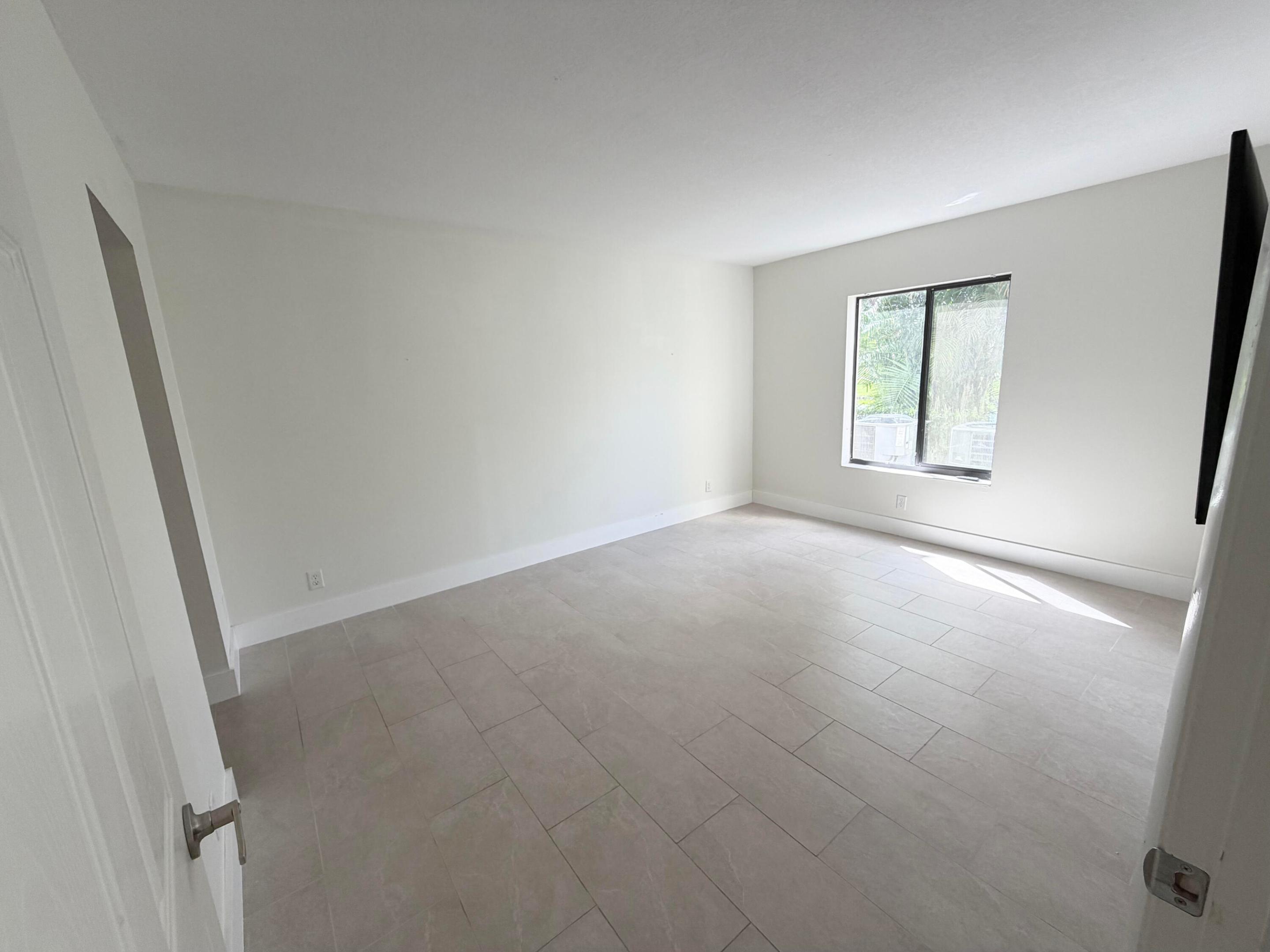 1112 Green Pine Boulevard F1 Property Photo 9