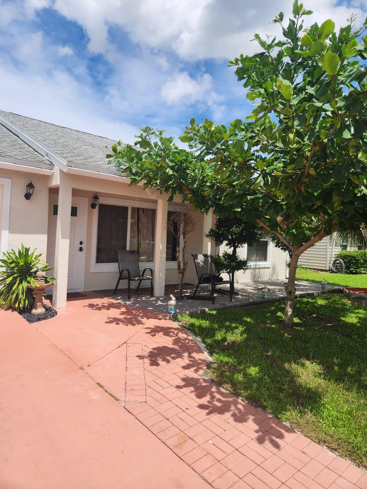7883 Blairwood Circle S Property Photo 12