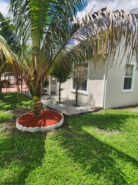 7883 Blairwood Circle S Property Photo 15