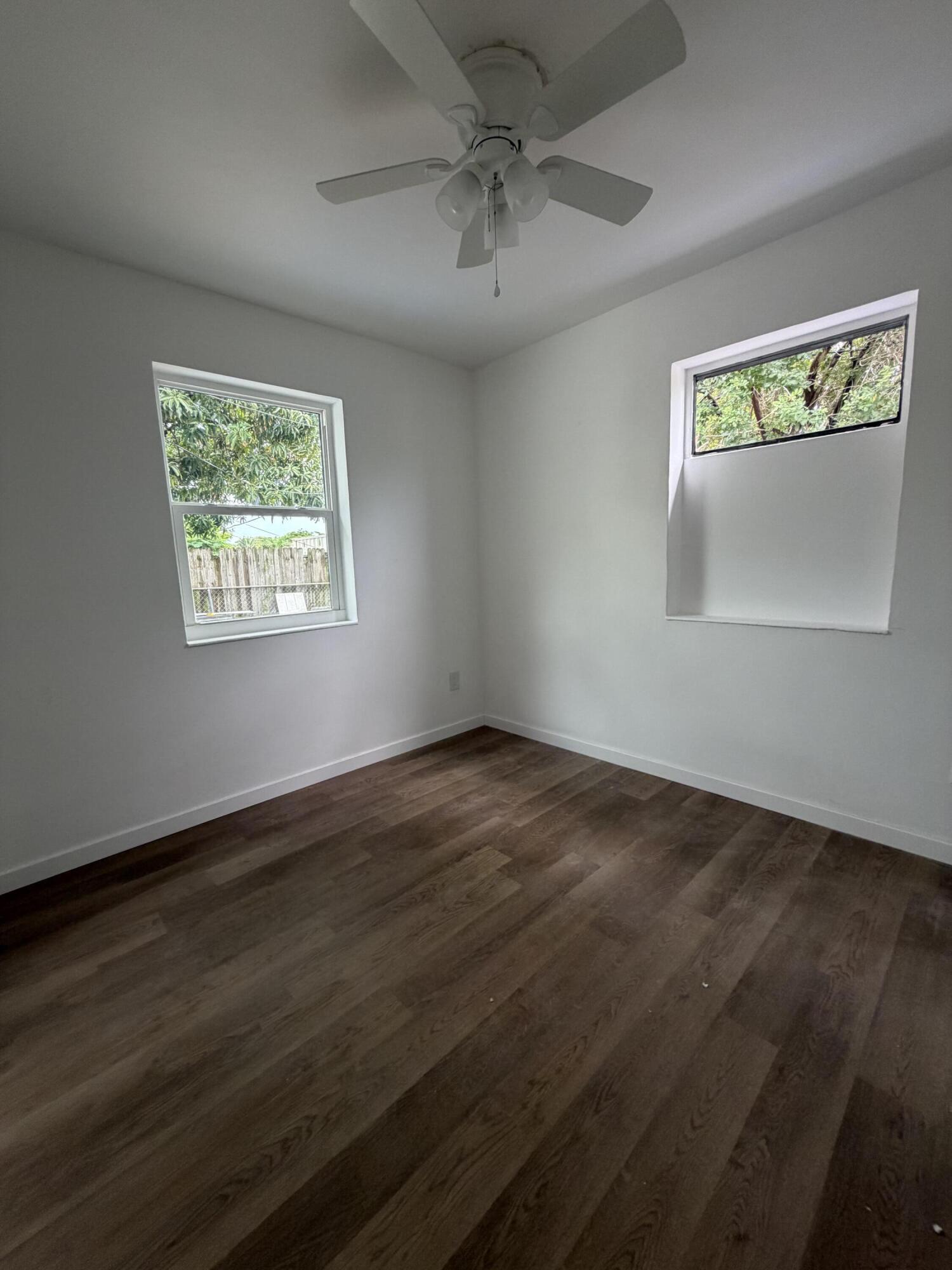 1721 Ne 52nd Street Property Photo 10