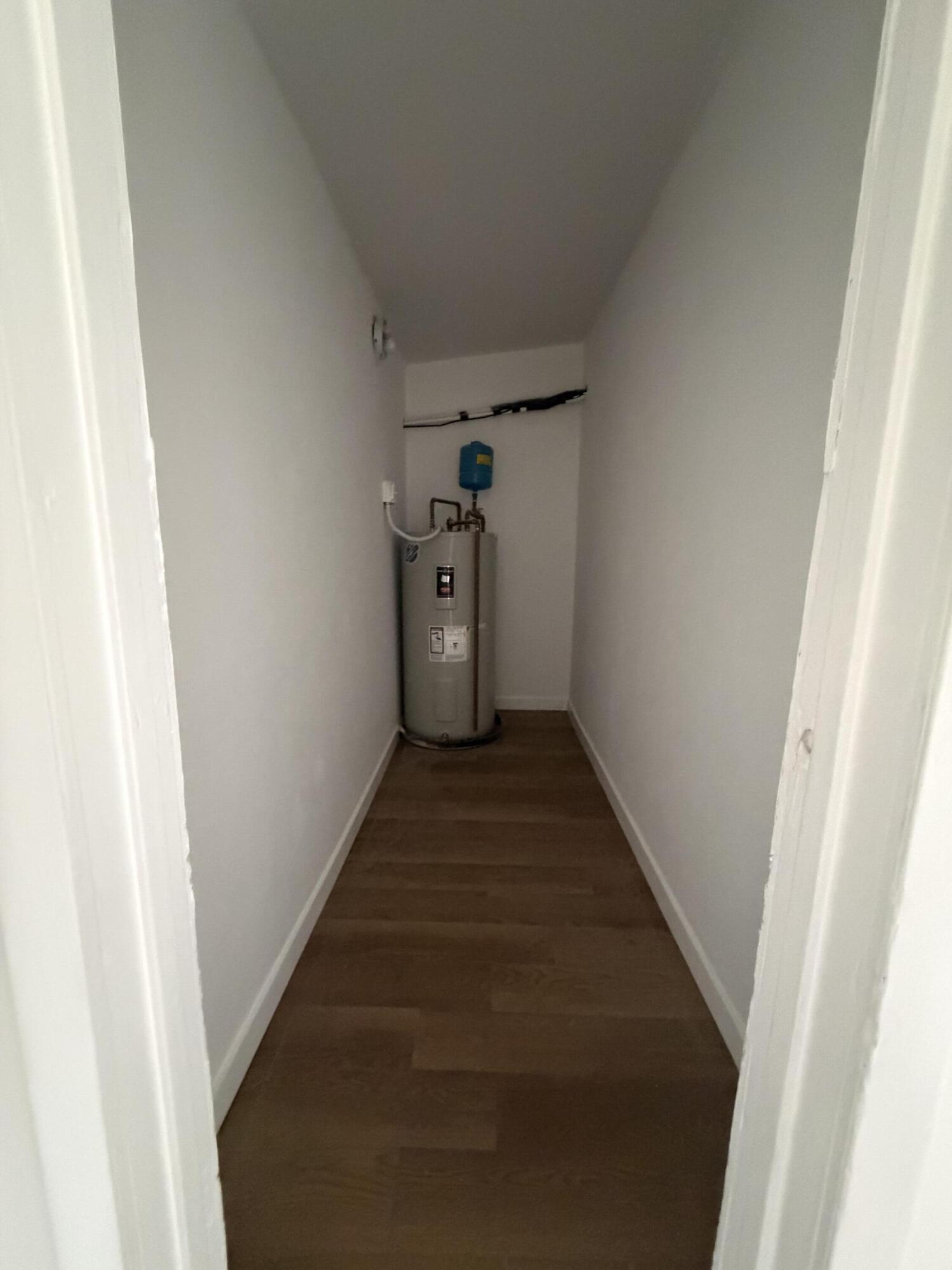 1721 Ne 52nd Street Property Photo 11