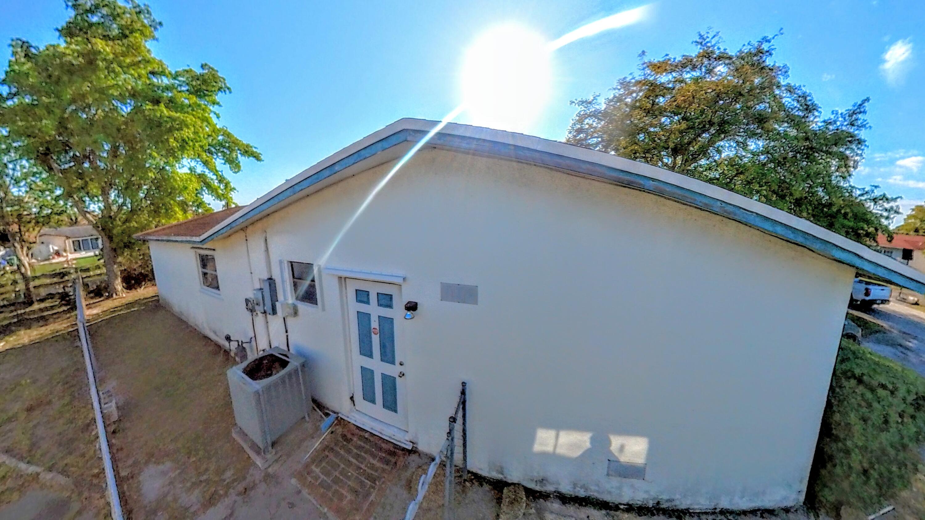 8528 Windsor Drive Property Photo 11