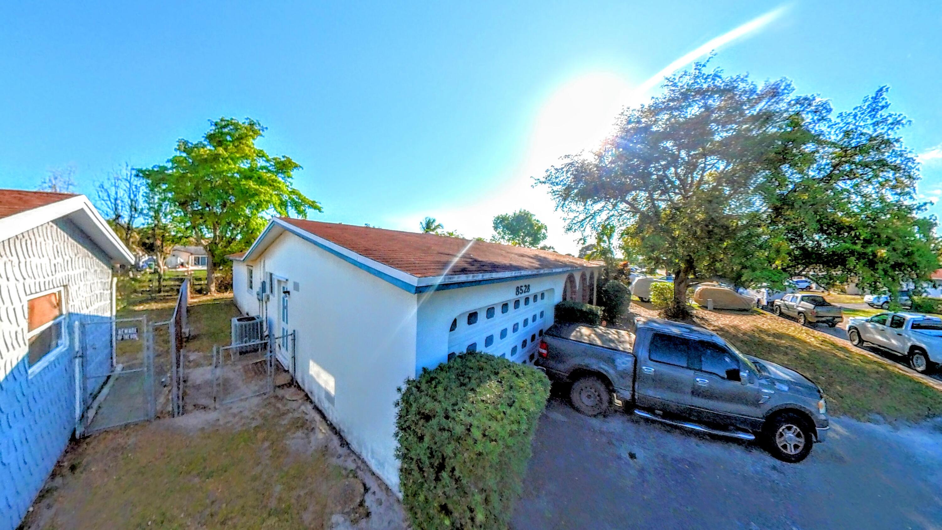 8528 Windsor Drive Property Photo 12