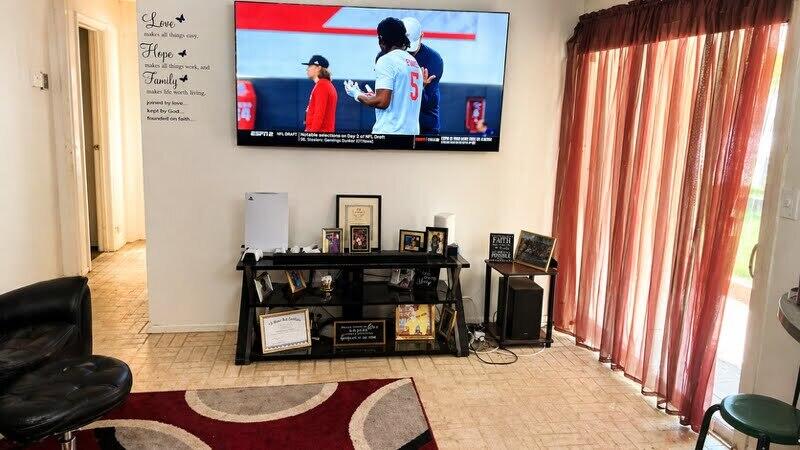 8528 Windsor Drive Property Photo 16