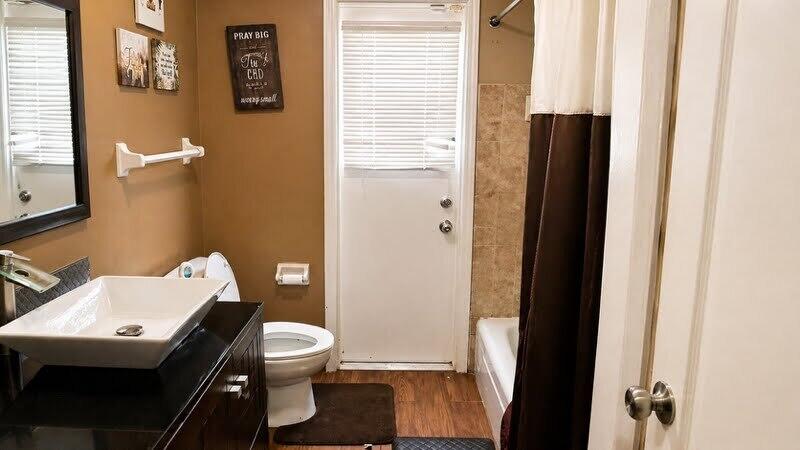 8528 Windsor Drive Property Photo 19