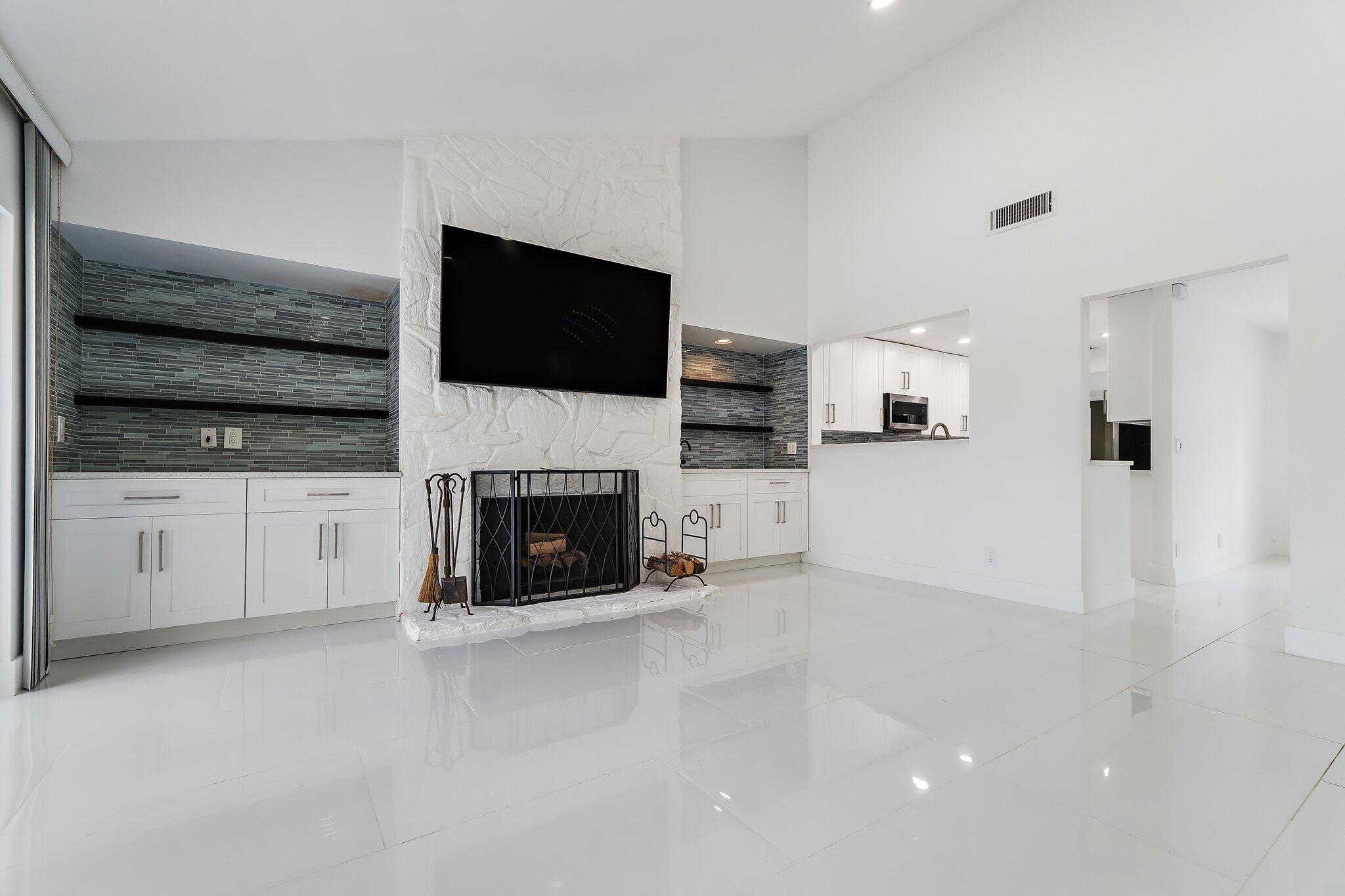 15 Tournament Boulevard Property Photo 2