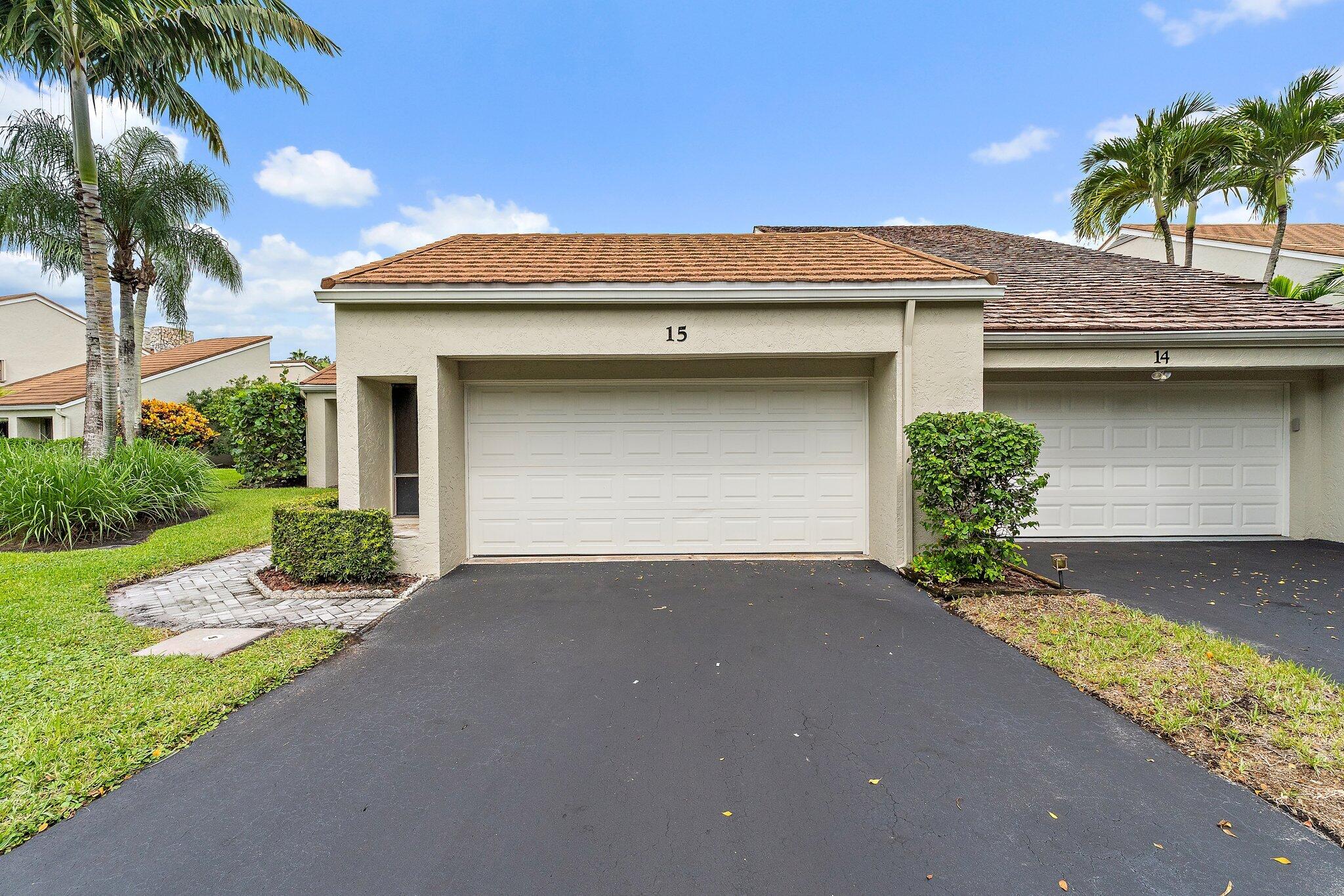 15 Tournament Boulevard Property Photo 6