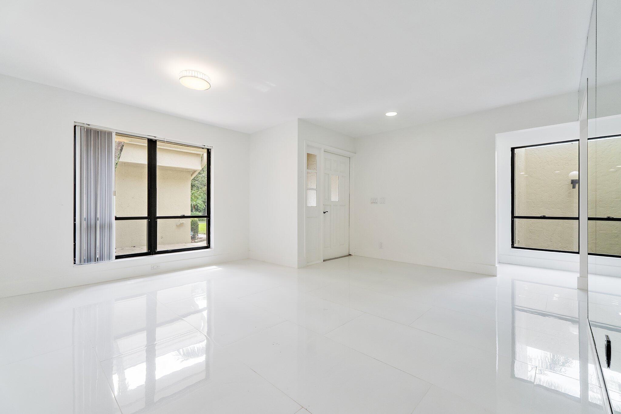 15 Tournament Boulevard Property Photo 10