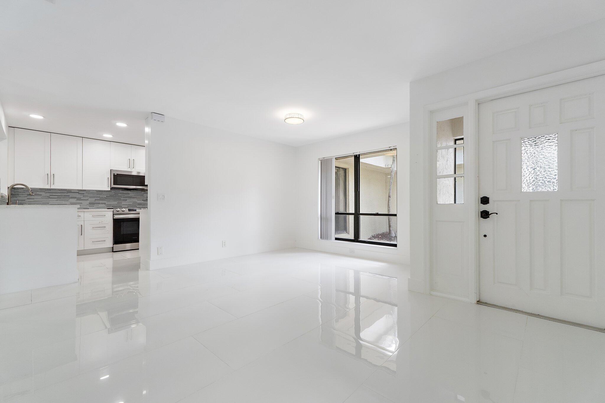 15 Tournament Boulevard Property Photo 12