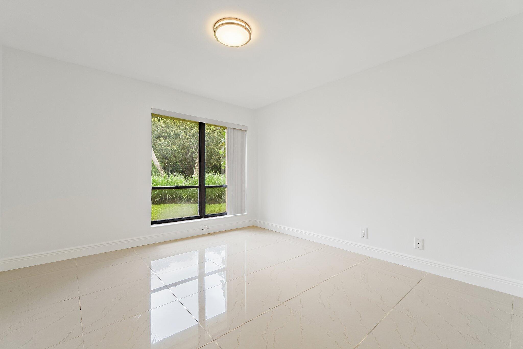15 Tournament Boulevard Property Photo 27